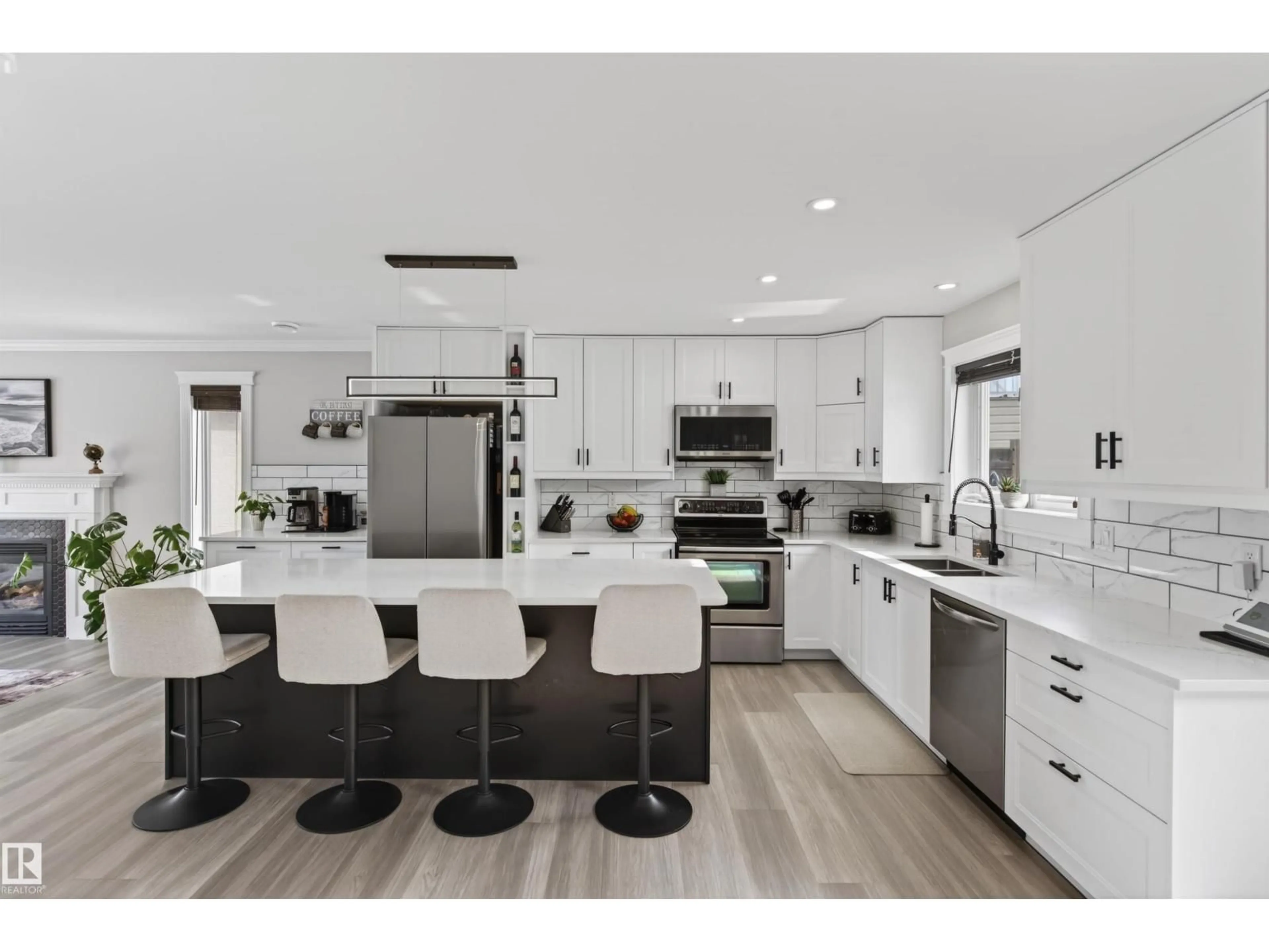 Open concept kitchen, unknown for 807 BEACH AV, Cold Lake Alberta T9M1K8