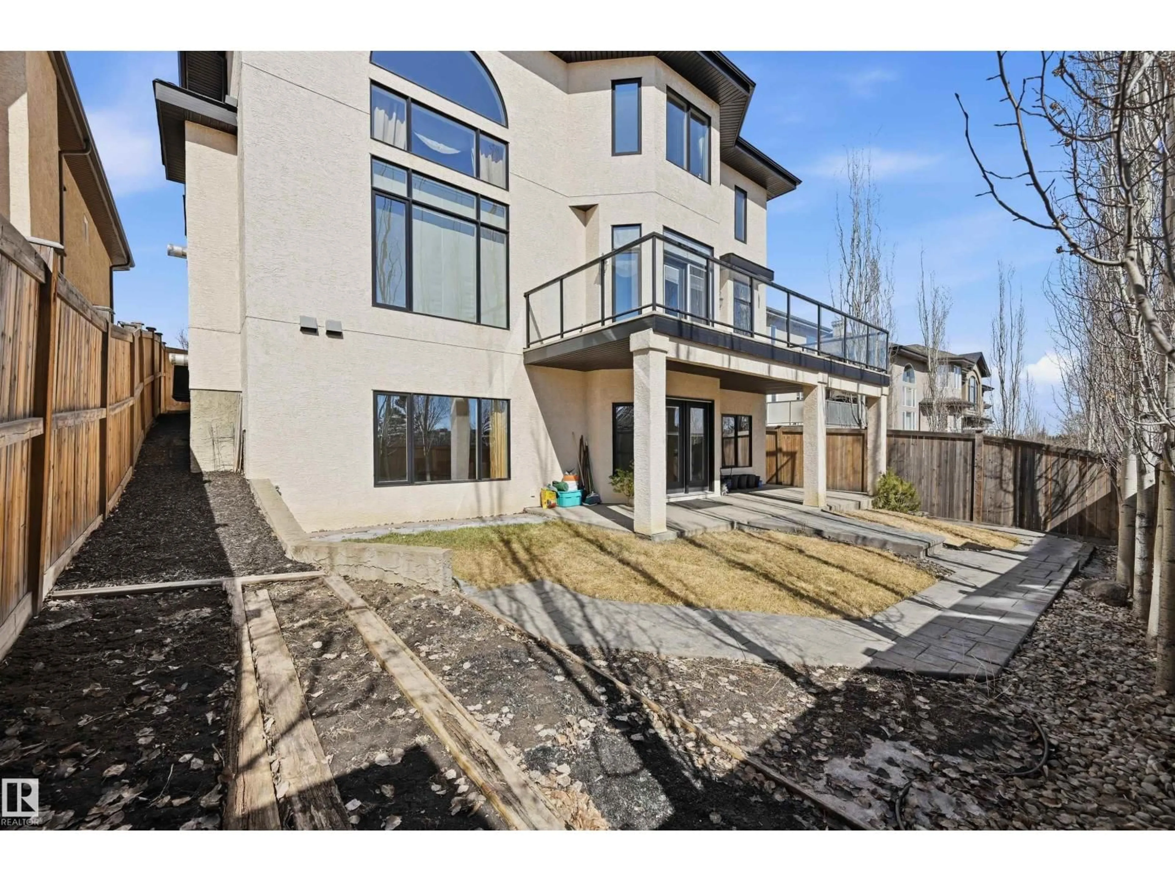 Patio, street for 831 HOLLANDS LANDING LD, Edmonton Alberta T6R3S9