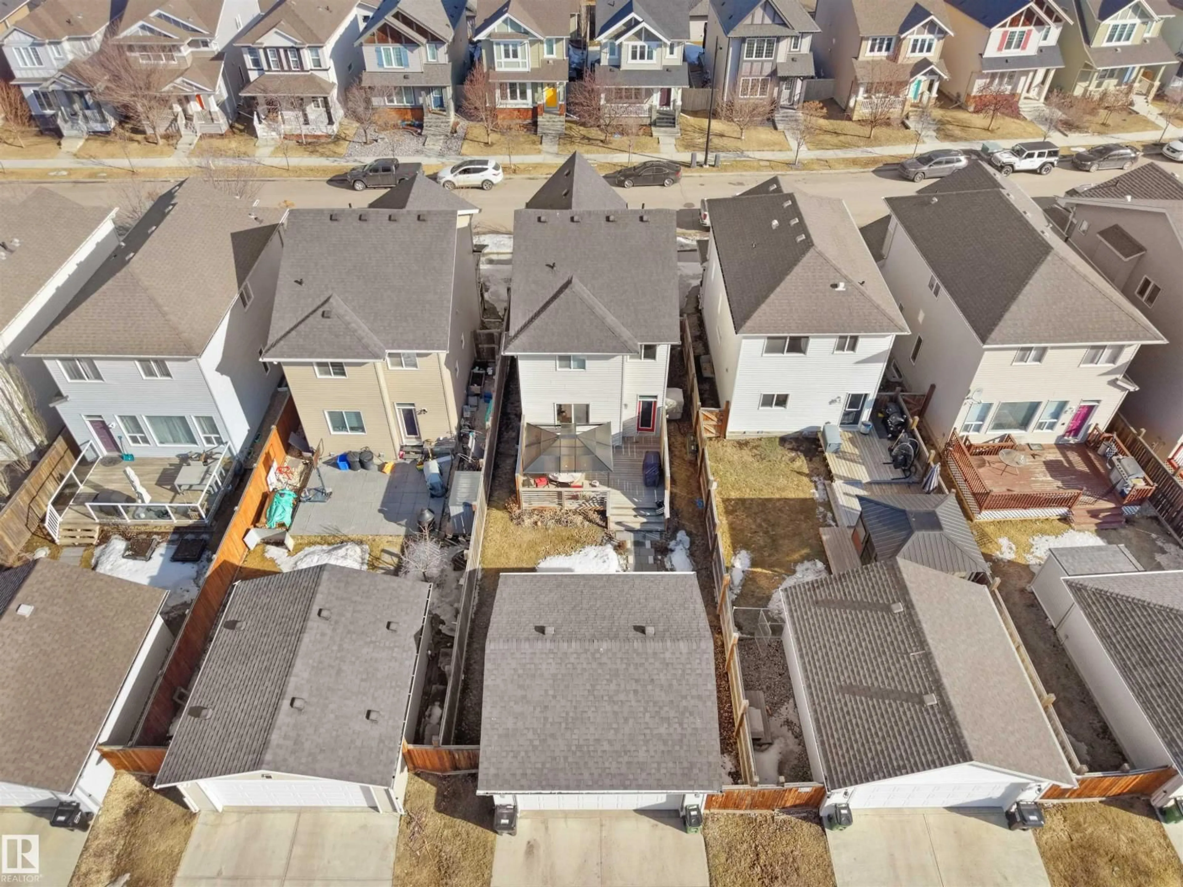 A pic from outside/outdoor area/front of a property/back of a property/a pic from drone, street for 3464 CUTLER CR, Edmonton Alberta T6W2B3