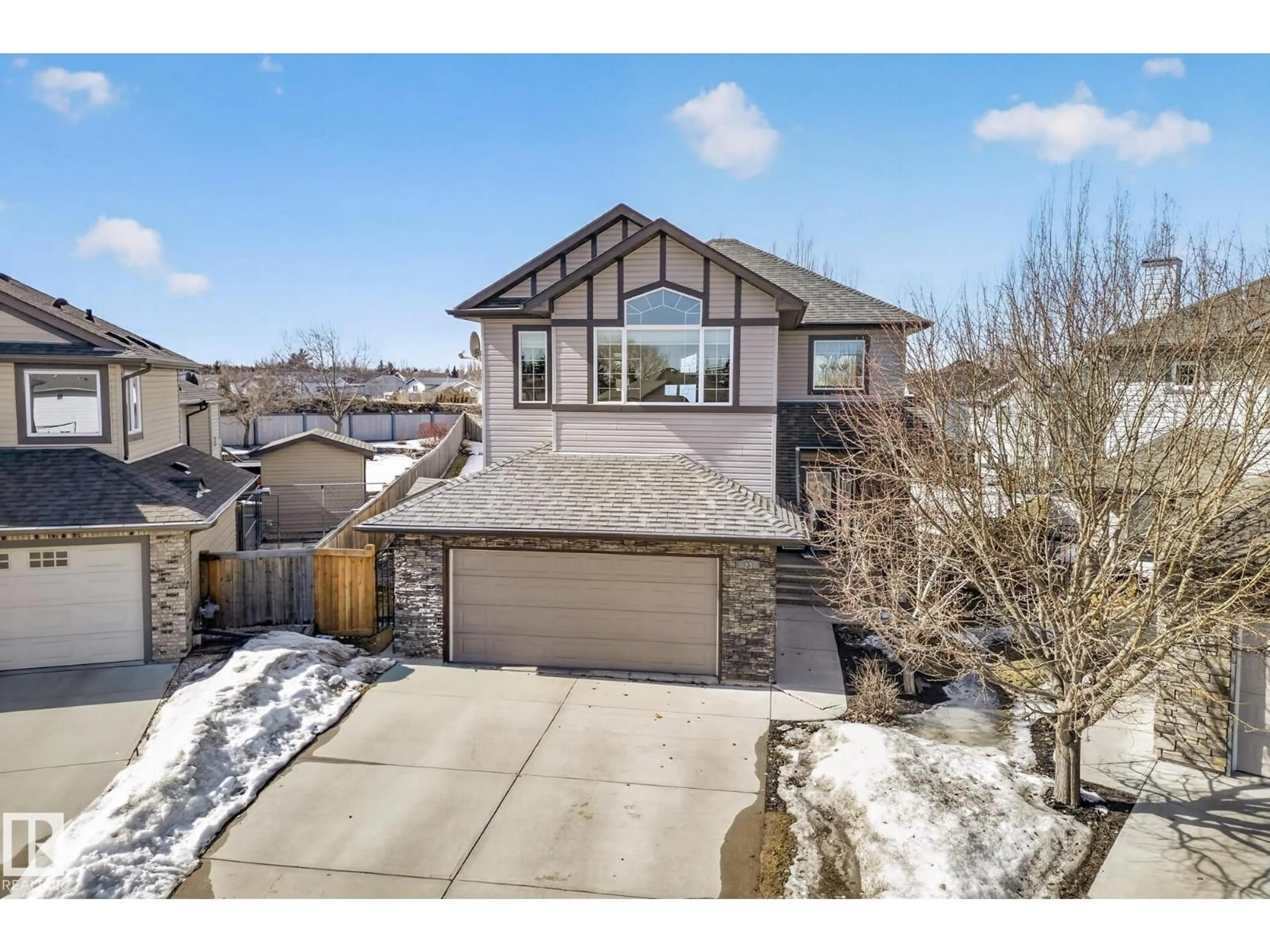 A pic from outside/outdoor area/front of a property/back of a property/a pic from drone, street for 23 AVONLEA CO, Spruce Grove Alberta T7X4R5