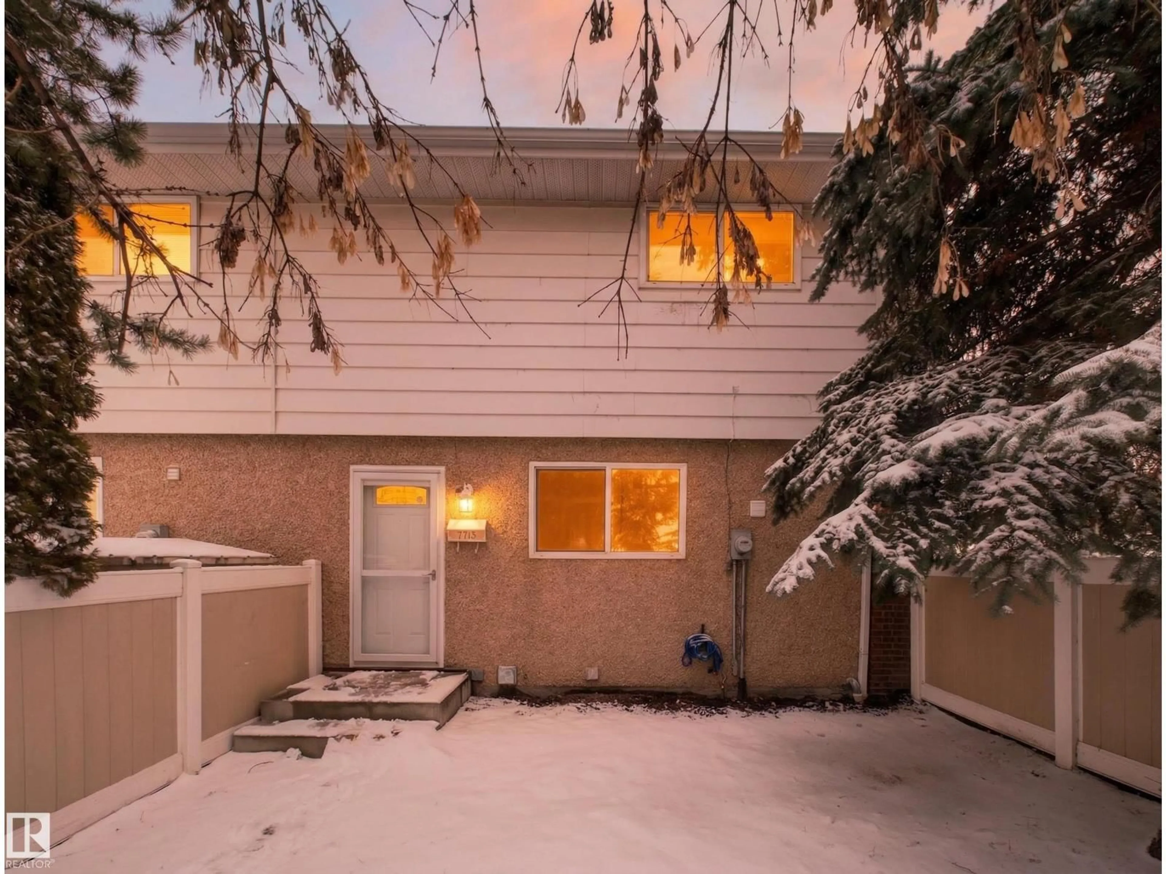 Unknown for 7715 37 AV, Edmonton Alberta T6K1T9