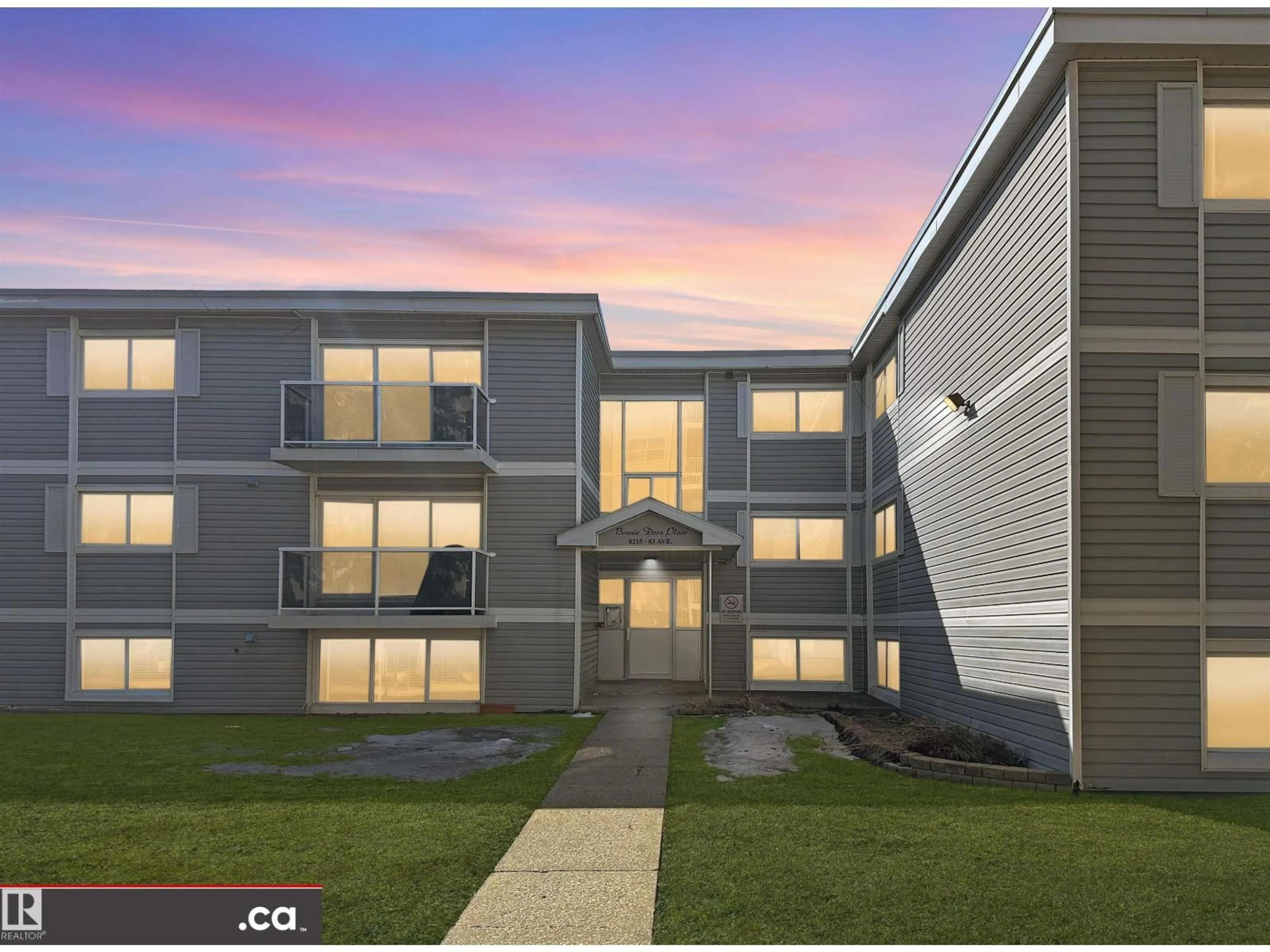 A pic from outside/outdoor area/front of a property/back of a property/a pic from drone, building for #303 - 8215 83 AV, Edmonton Alberta T6C1A7