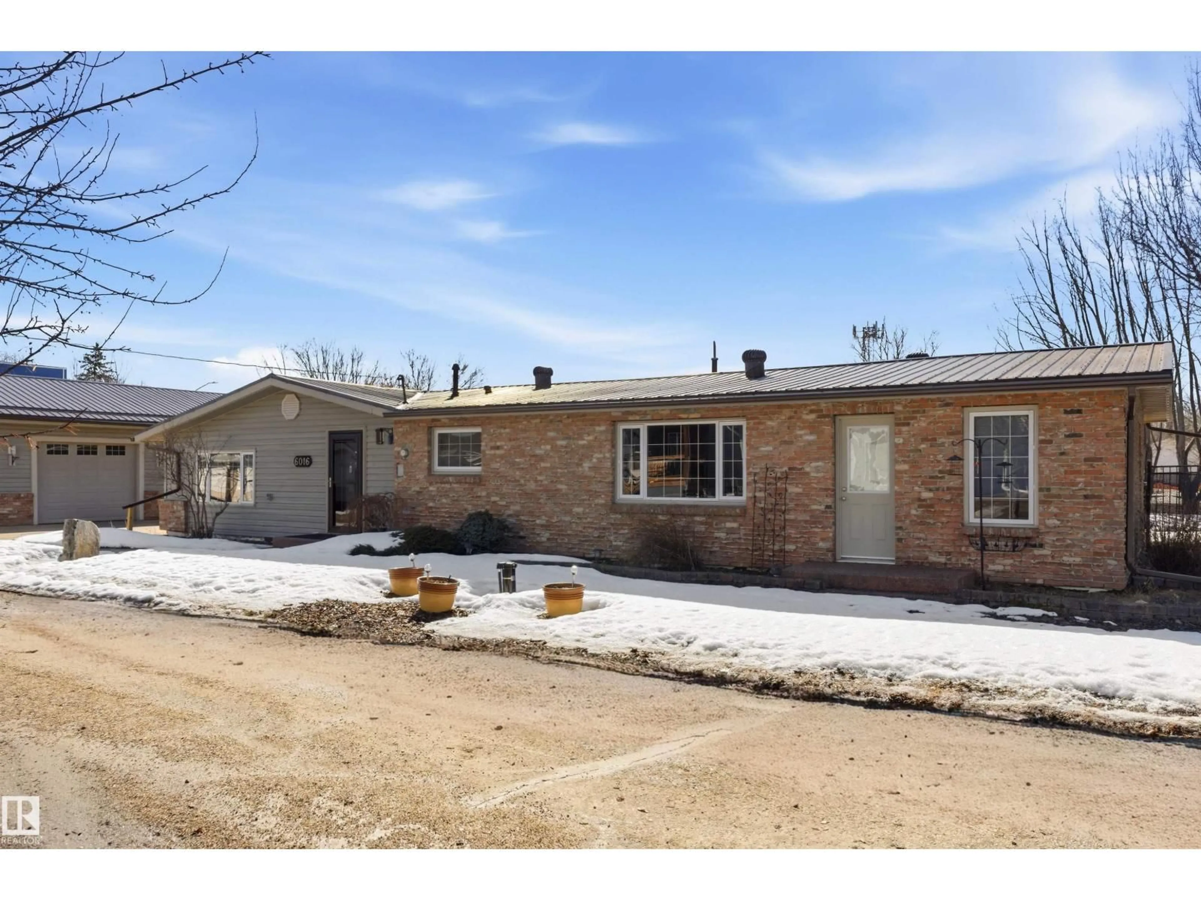 Unknown for 6016 52 AV, Rural Lac Ste. Anne County Alberta T0E0A0