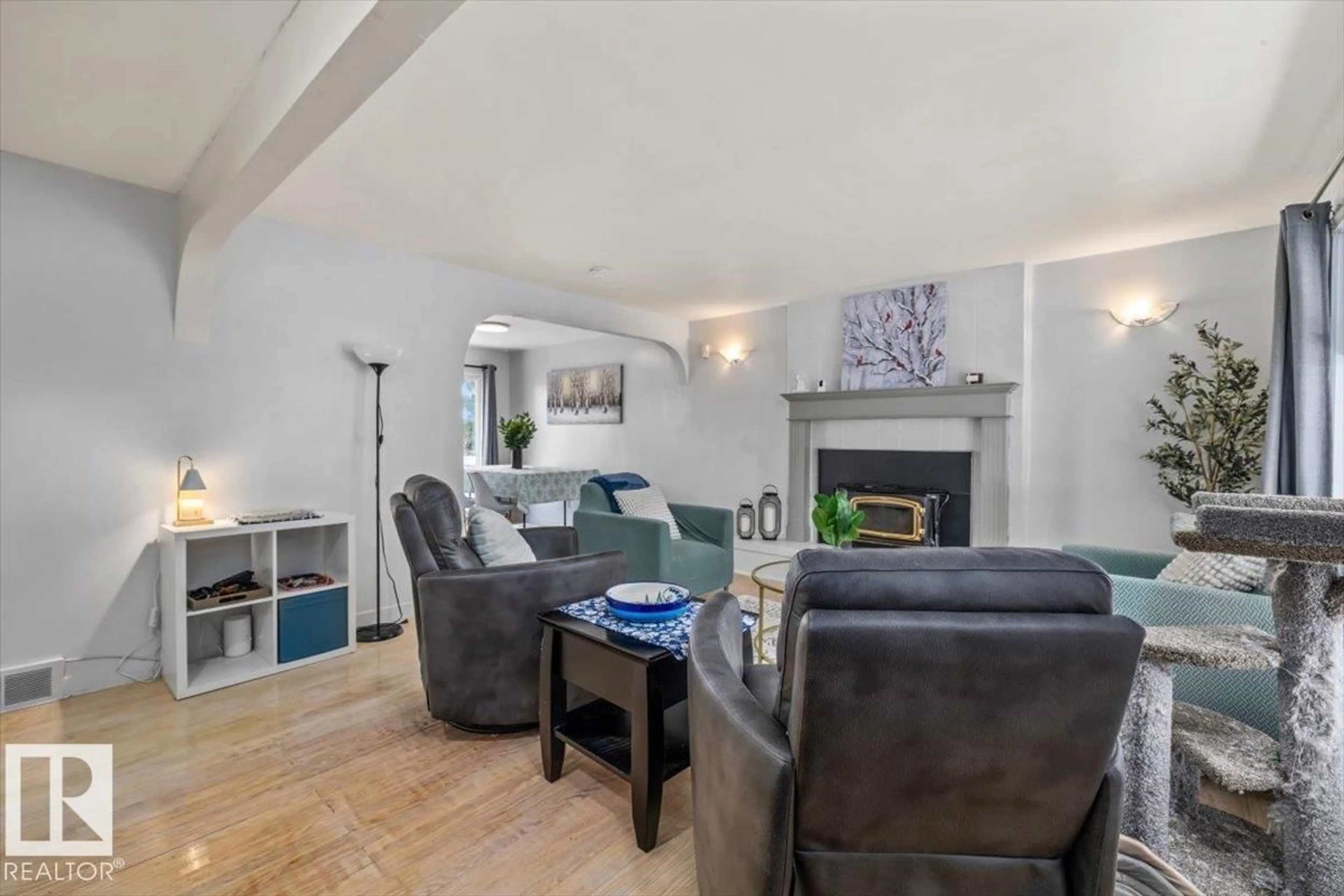 Living room with furniture, unknown for 9304 128A AV, Edmonton Alberta T5E0J9