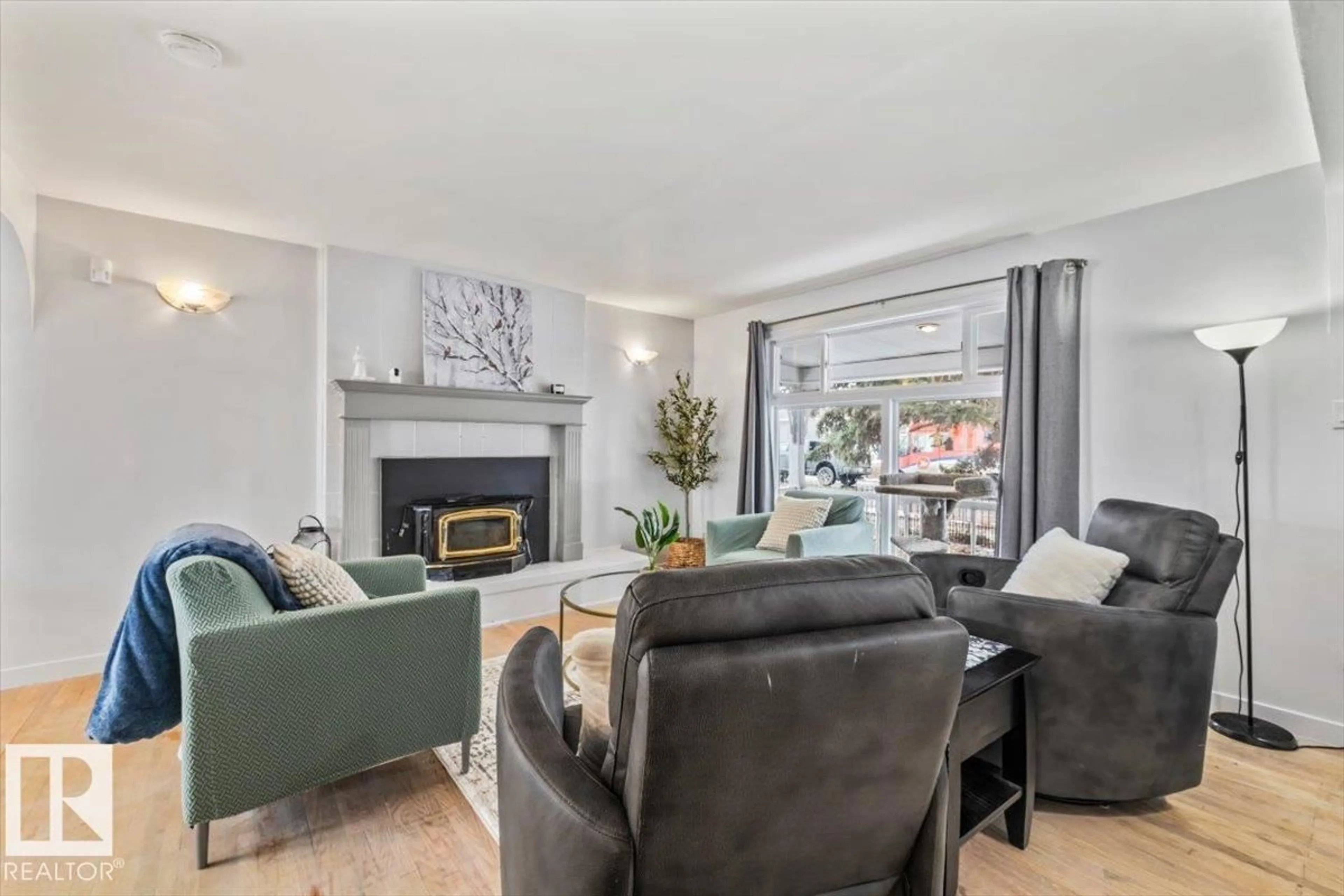 Living room with furniture, unknown for 9304 128A AV, Edmonton Alberta T5E0J9