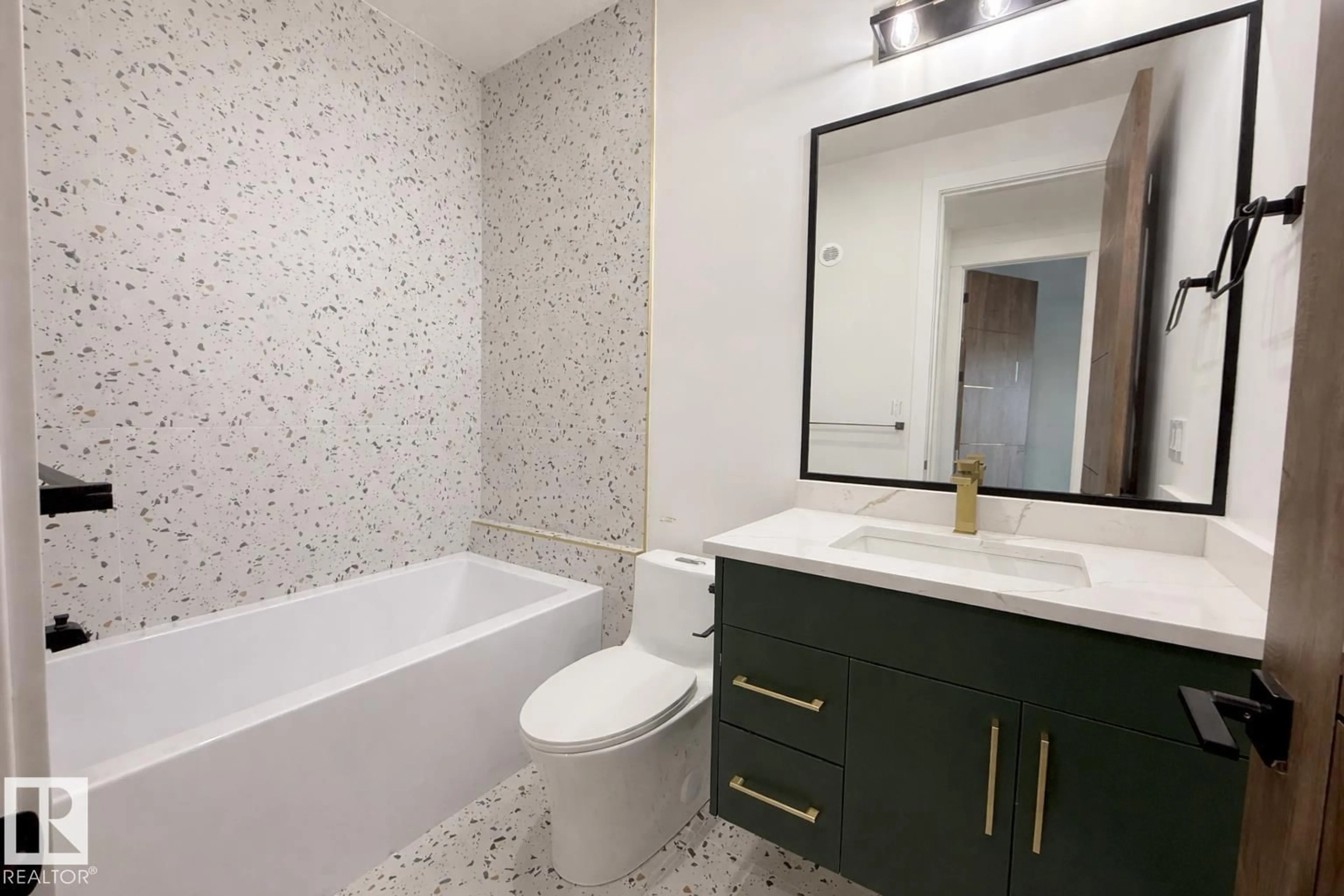 Standard bathroom, ceramic/tile floor for 1738 62 AV, Rural Leduc County Alberta T4X3C8