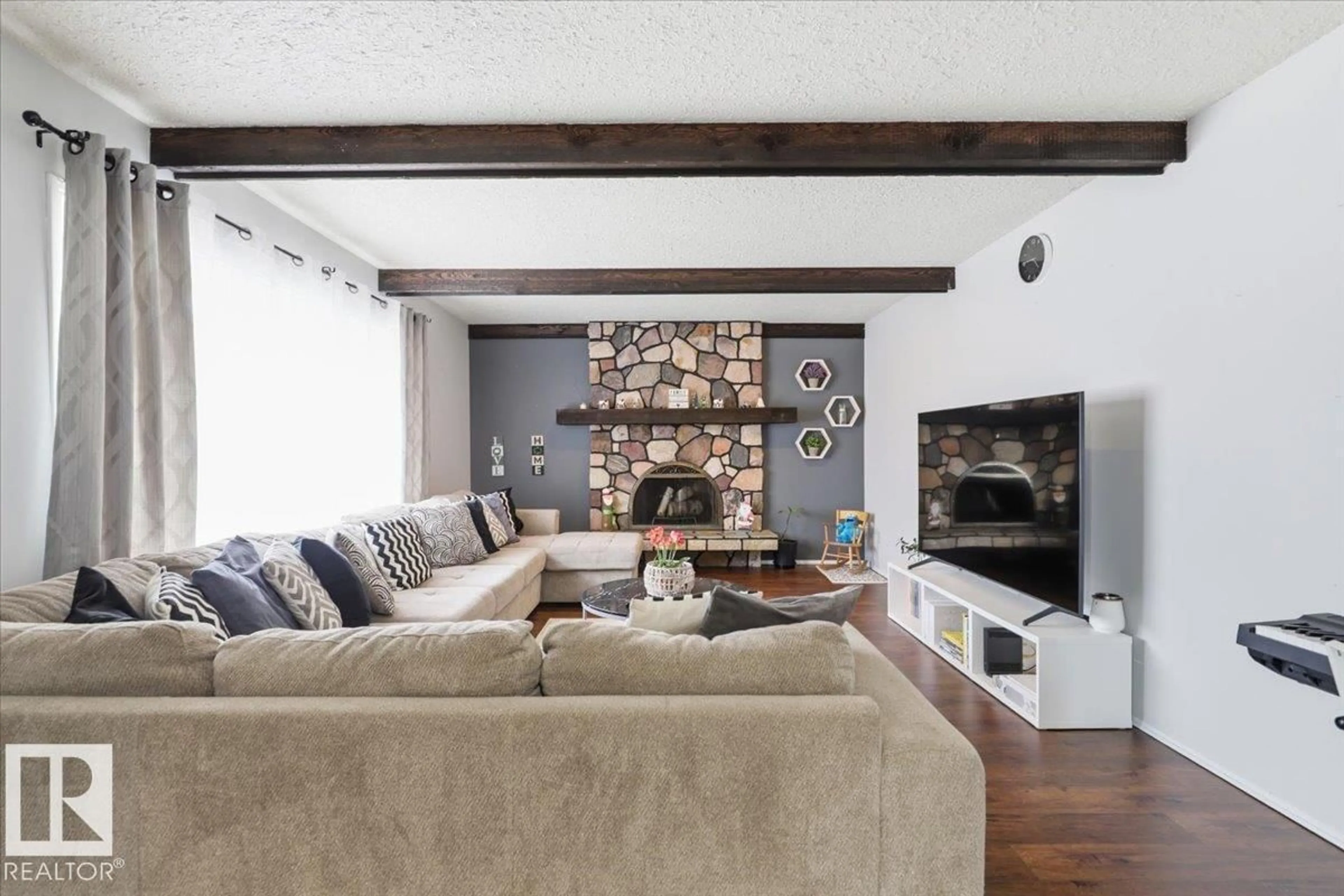 Living room with furniture, unknown for 3705 54 ST, Wetaskiwin Alberta T9A2L1