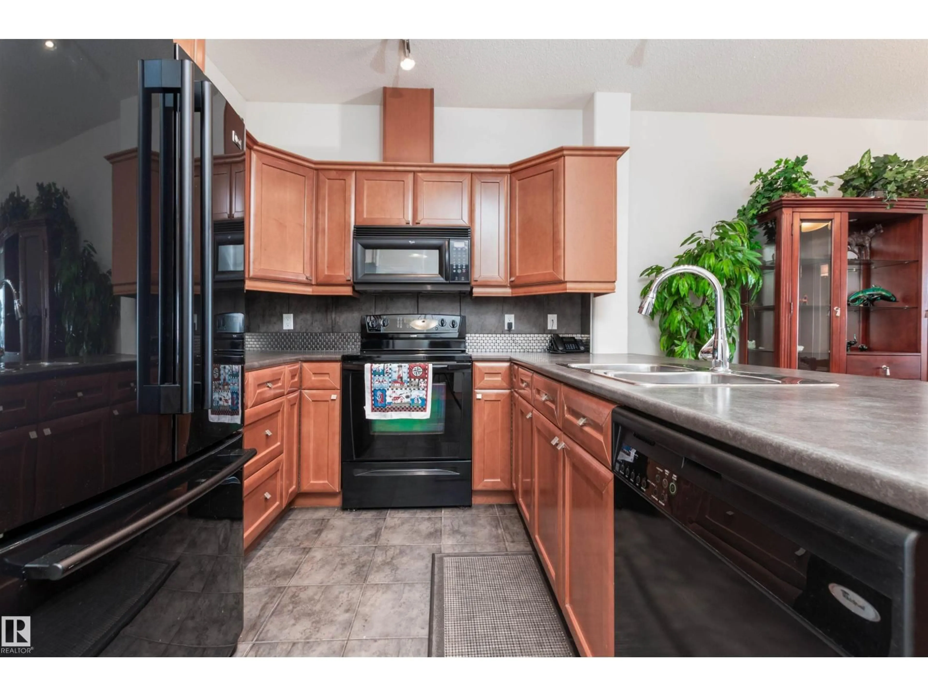 Unknown for 300 - 439 PALISADES WY, Sherwood Park Alberta T8H2T9