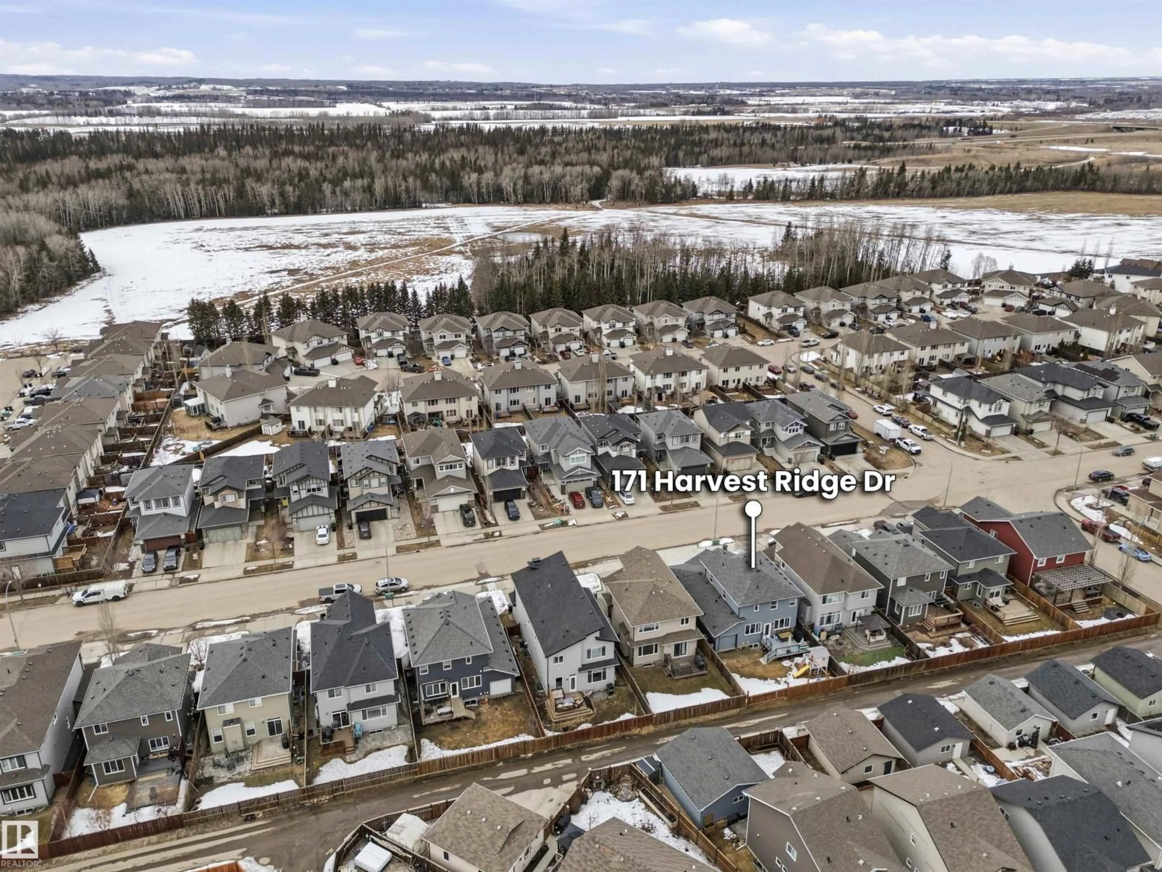 A pic from outside/outdoor area/front of a property/back of a property/a pic from drone, water/lake/river/ocean view for 171 HARVEST RIDGE DR, Spruce Grove Alberta T7X0P4