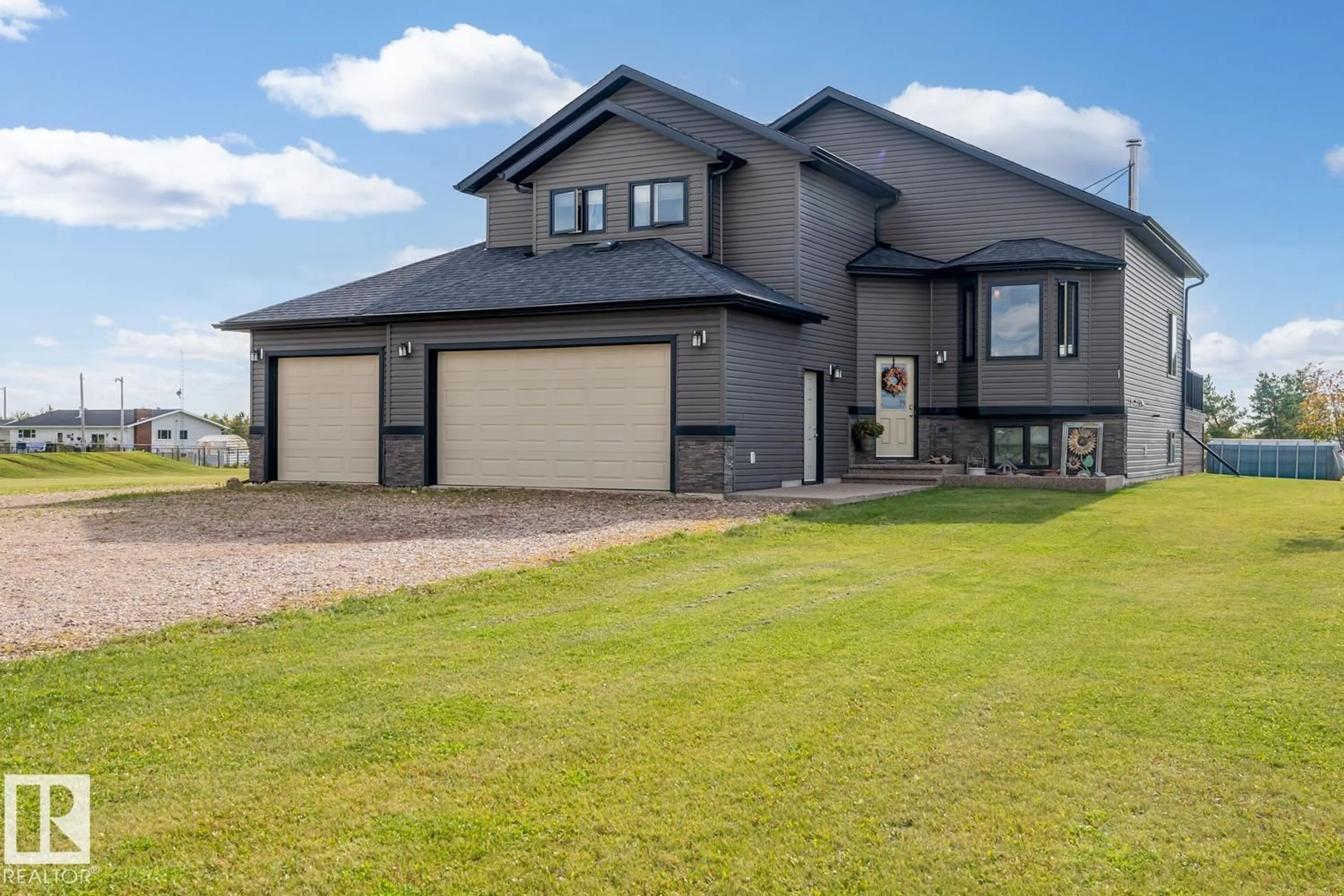 Home with vinyl exterior material, unknown for 107 COUNTRYSIDE ES, Rural Bonnyville M.D. Alberta T9M1P9