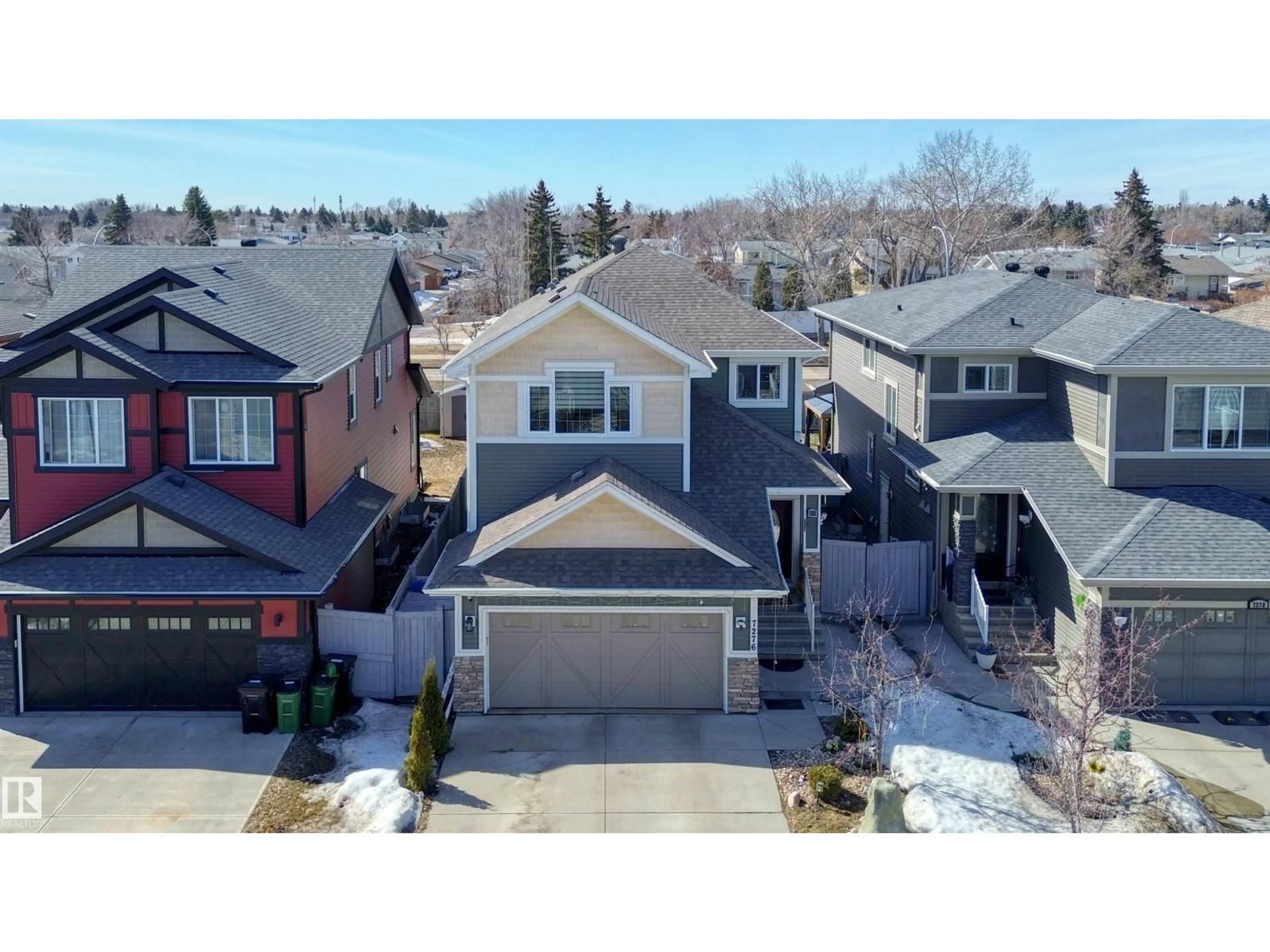 A pic from outside/outdoor area/front of a property/back of a property/a pic from drone, street for 7276 MORGAN RD, Edmonton Alberta T6E6V7