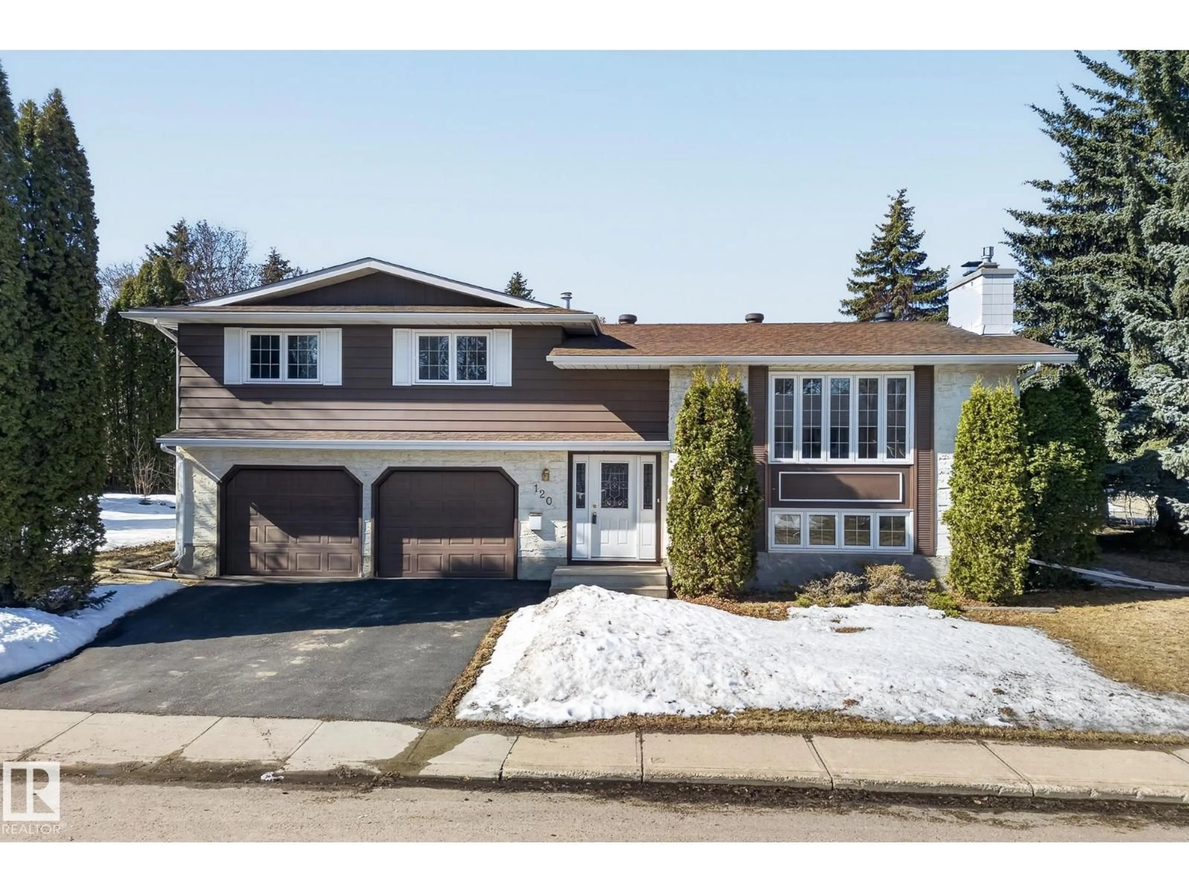 Home with vinyl exterior material, street for 120 GARLAND CR, Sherwood Park Alberta T8A2R2