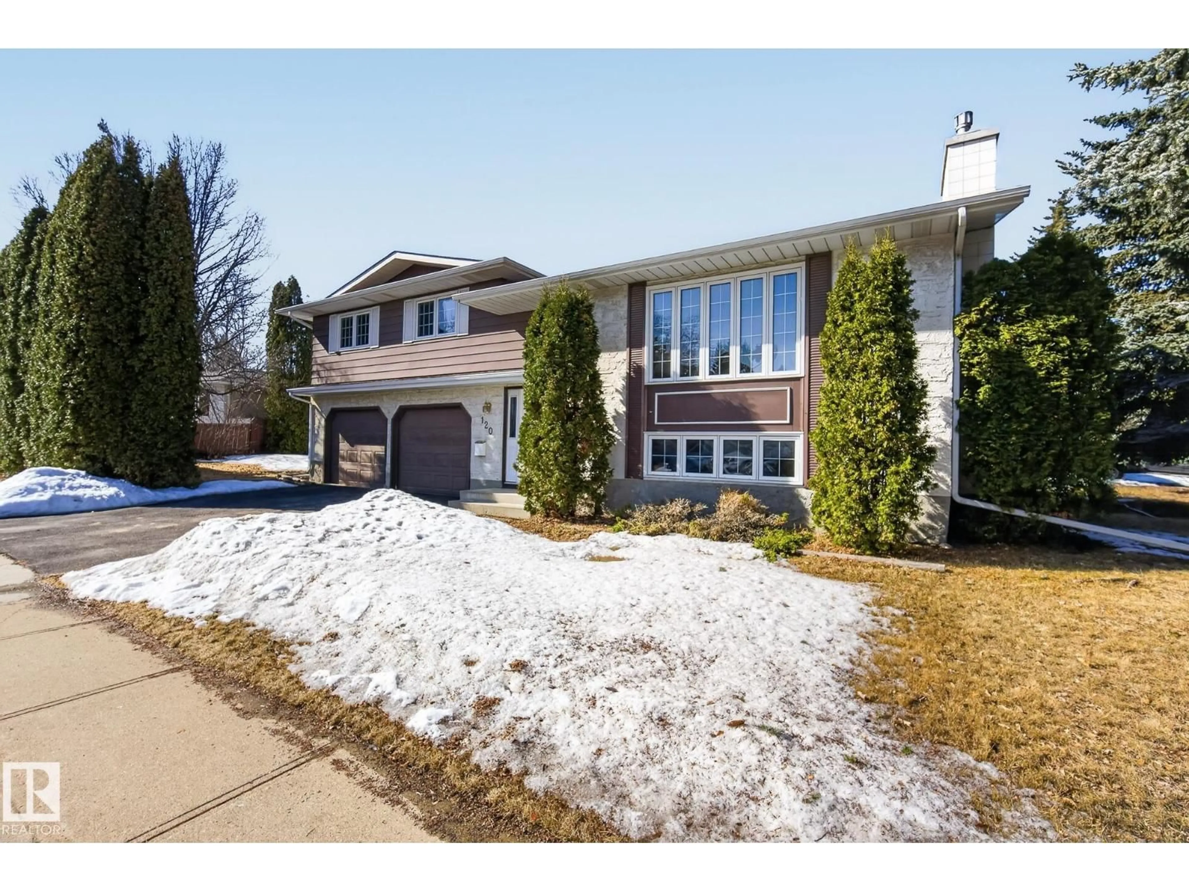 Home with vinyl exterior material, street for 120 GARLAND CR, Sherwood Park Alberta T8A2R2