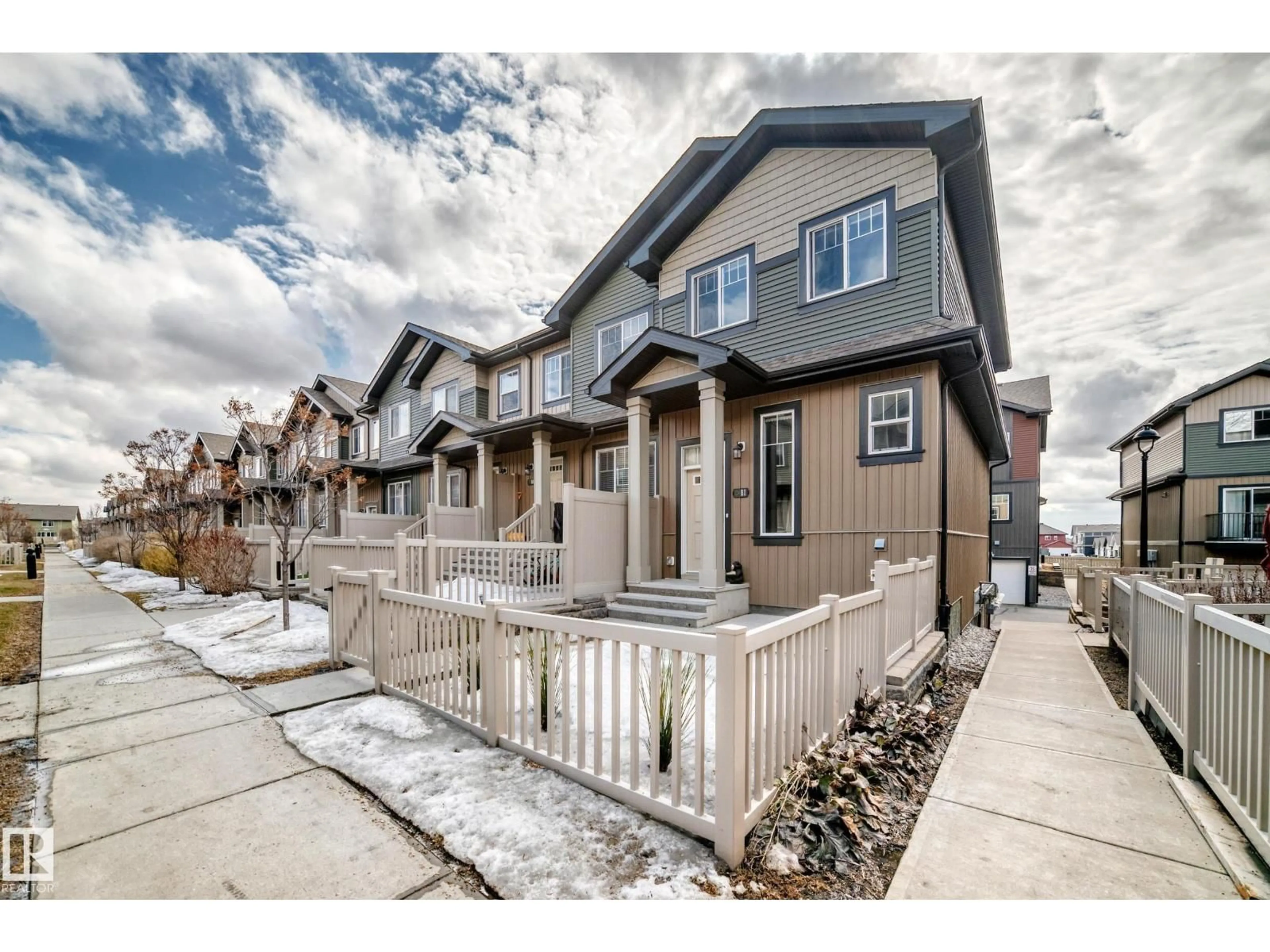 A pic from outside/outdoor area/front of a property/back of a property/a pic from drone, street for #81 - 3305 ORCHARDS LINK LI, Edmonton Alberta T6X2H1