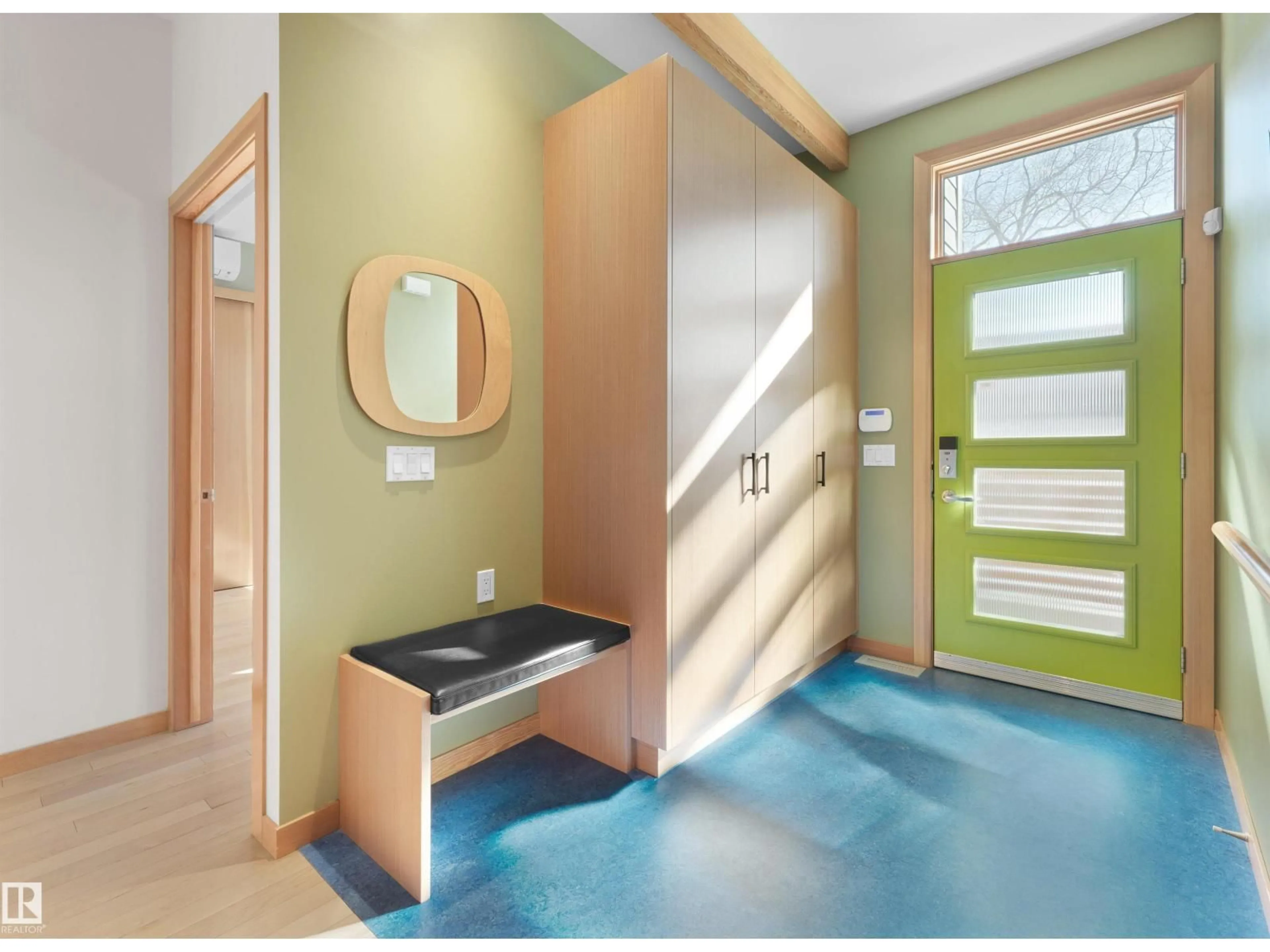 Indoor entryway for NW - 10506 137 ST, Edmonton Alberta T5N2H3