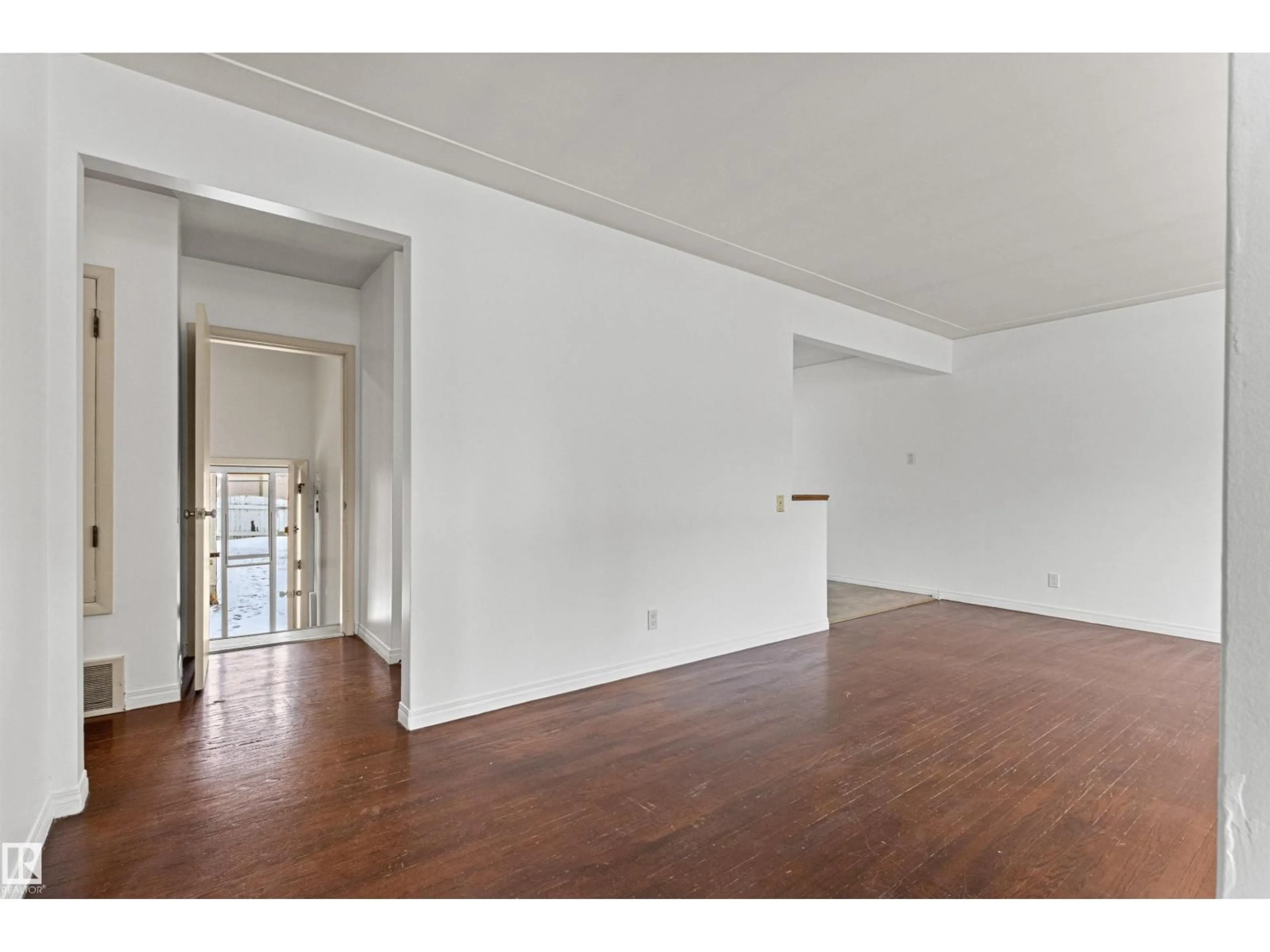 A pic of a room for NW - 8608 156 ST, Edmonton Alberta T5R1Y4