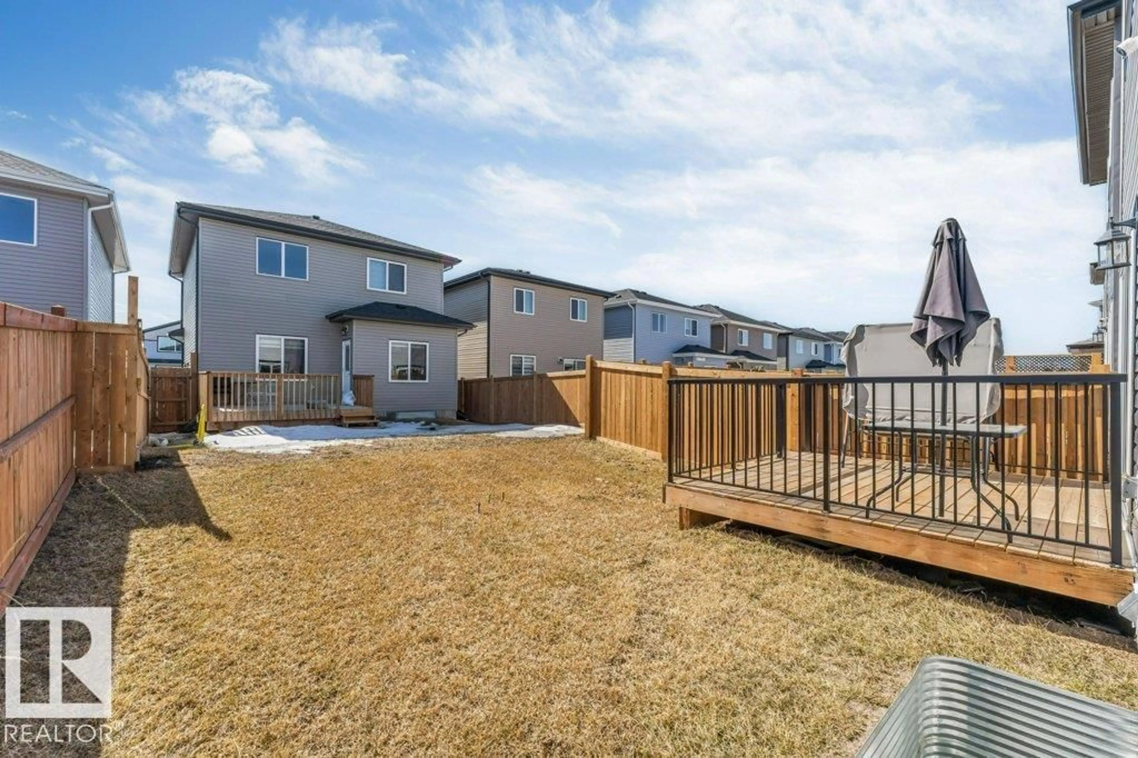 Patio, street for 452 ROBERTS CR, Leduc Alberta T9E1N4