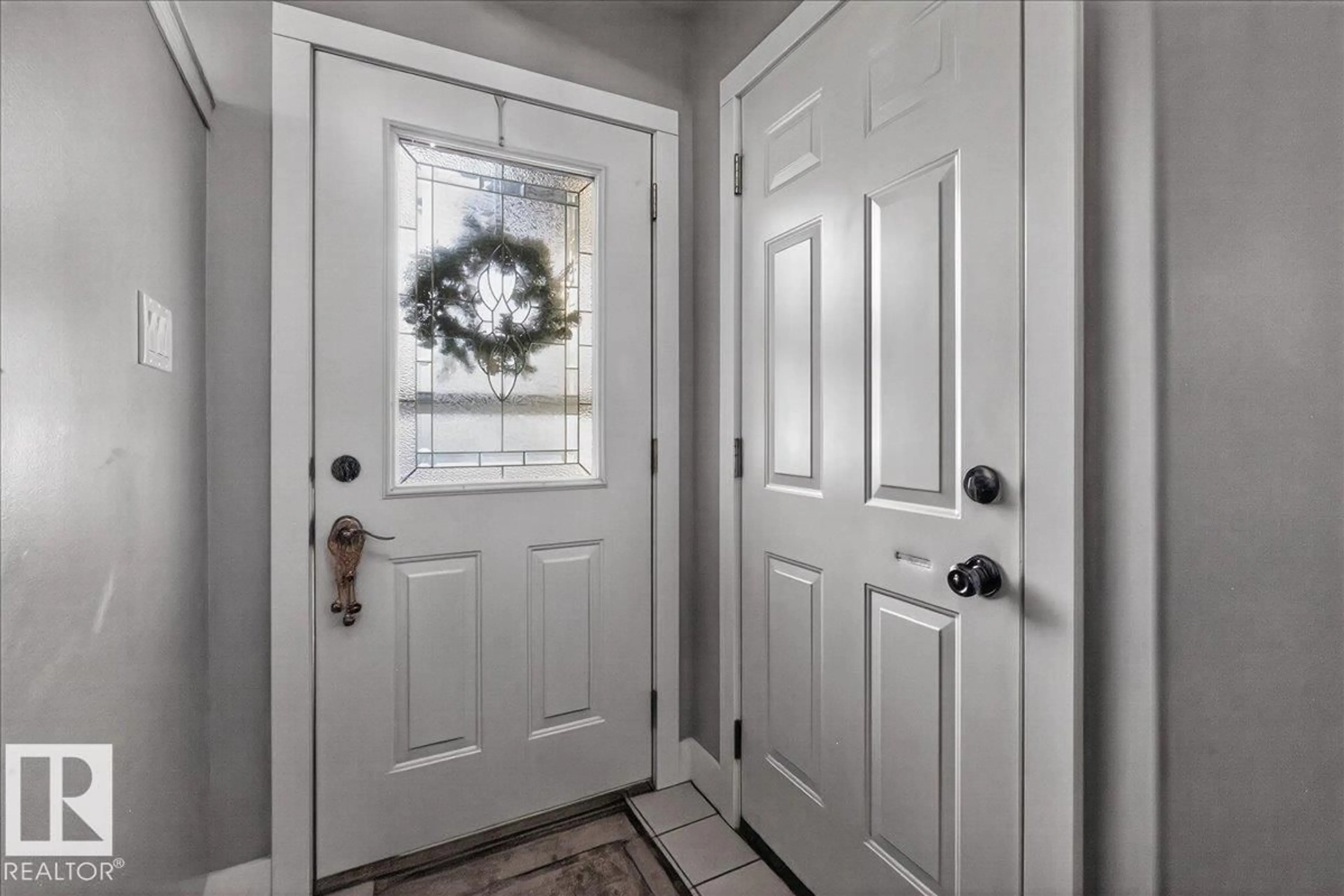 Indoor entryway for 3947 52 ST, Gibbons Alberta T0A1N0