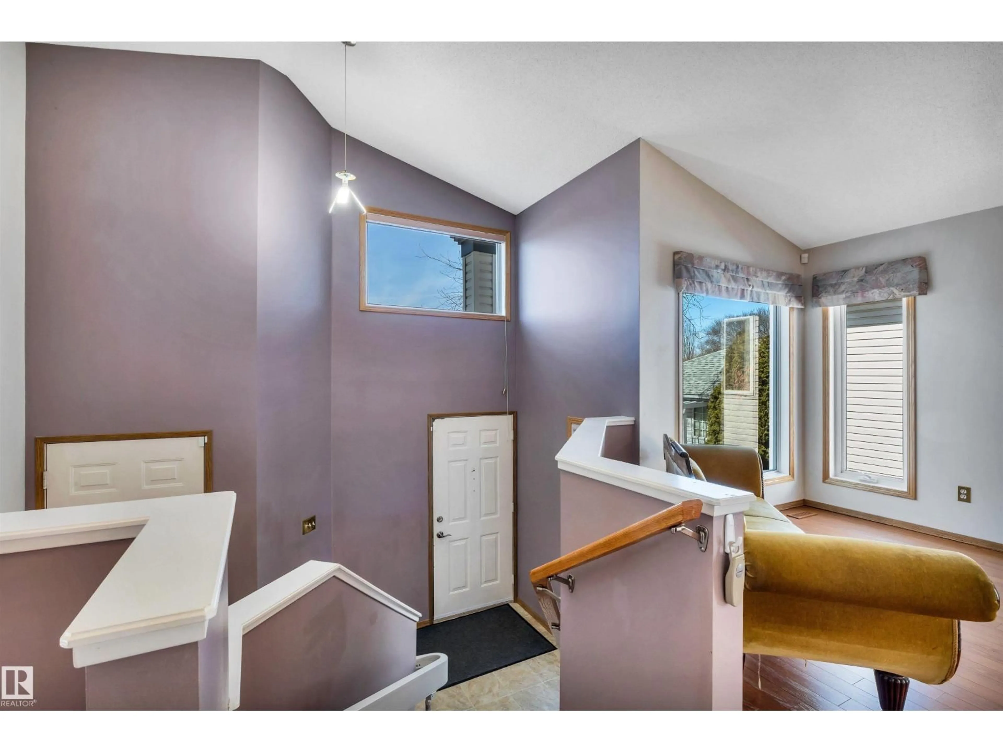 Unknown for 5 DONALD PL, St. Albert Alberta T8N6A8