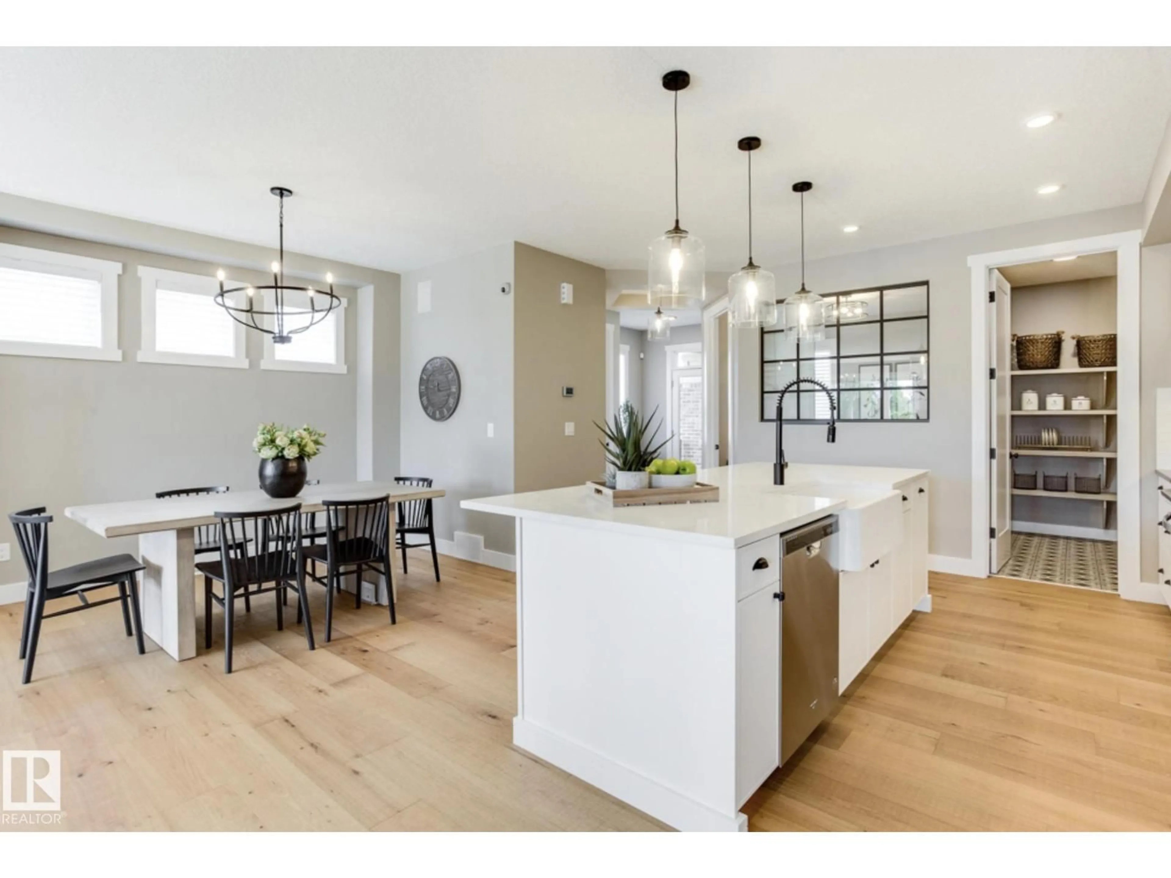 Open concept kitchen, unknown for 100 REDPOLL WYND, St. Albert Alberta T8N8G3