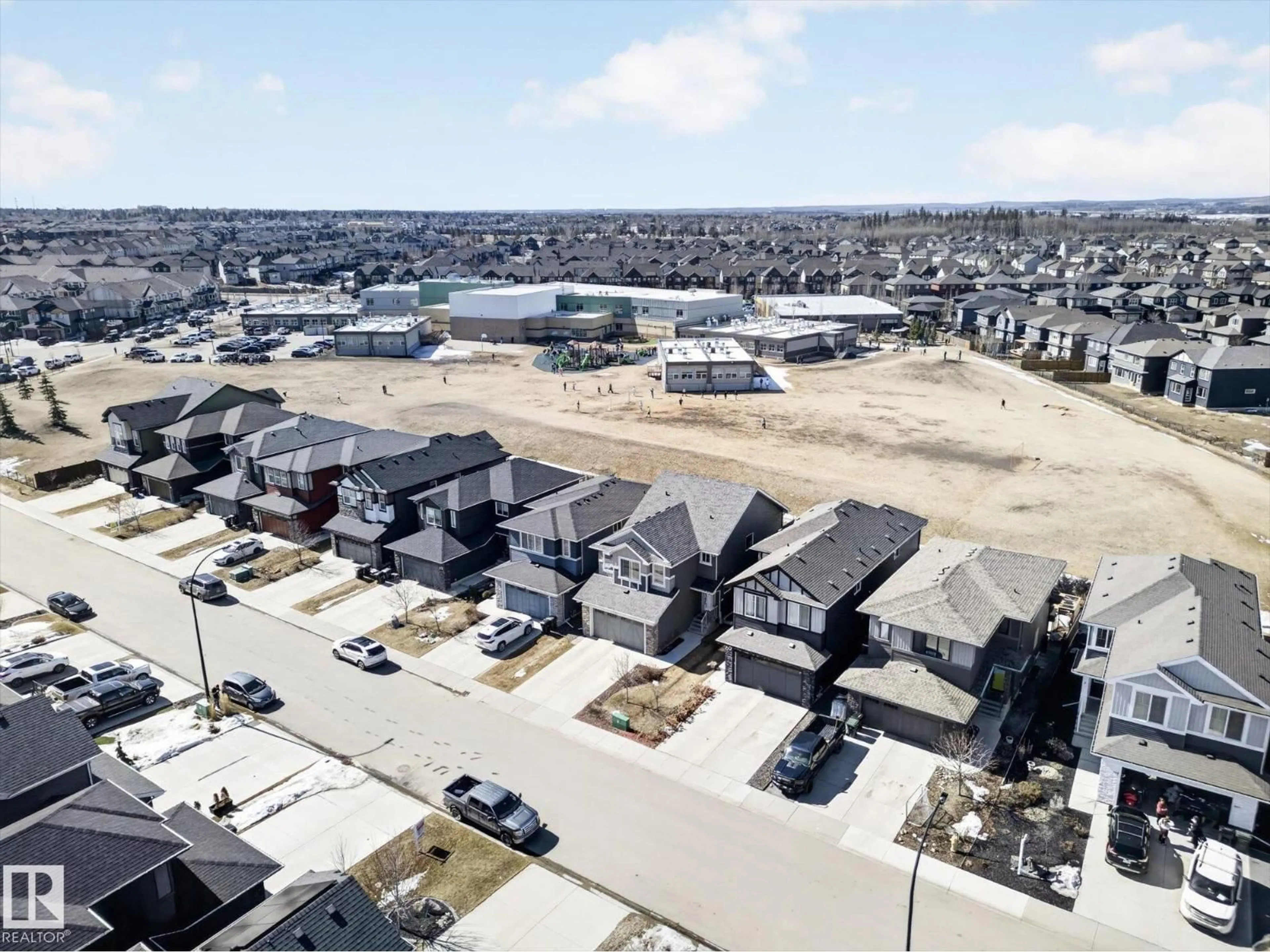 A pic from outside/outdoor area/front of a property/back of a property/a pic from drone, street for 67 PROSPECT PL, Spruce Grove Alberta T7X0E2
