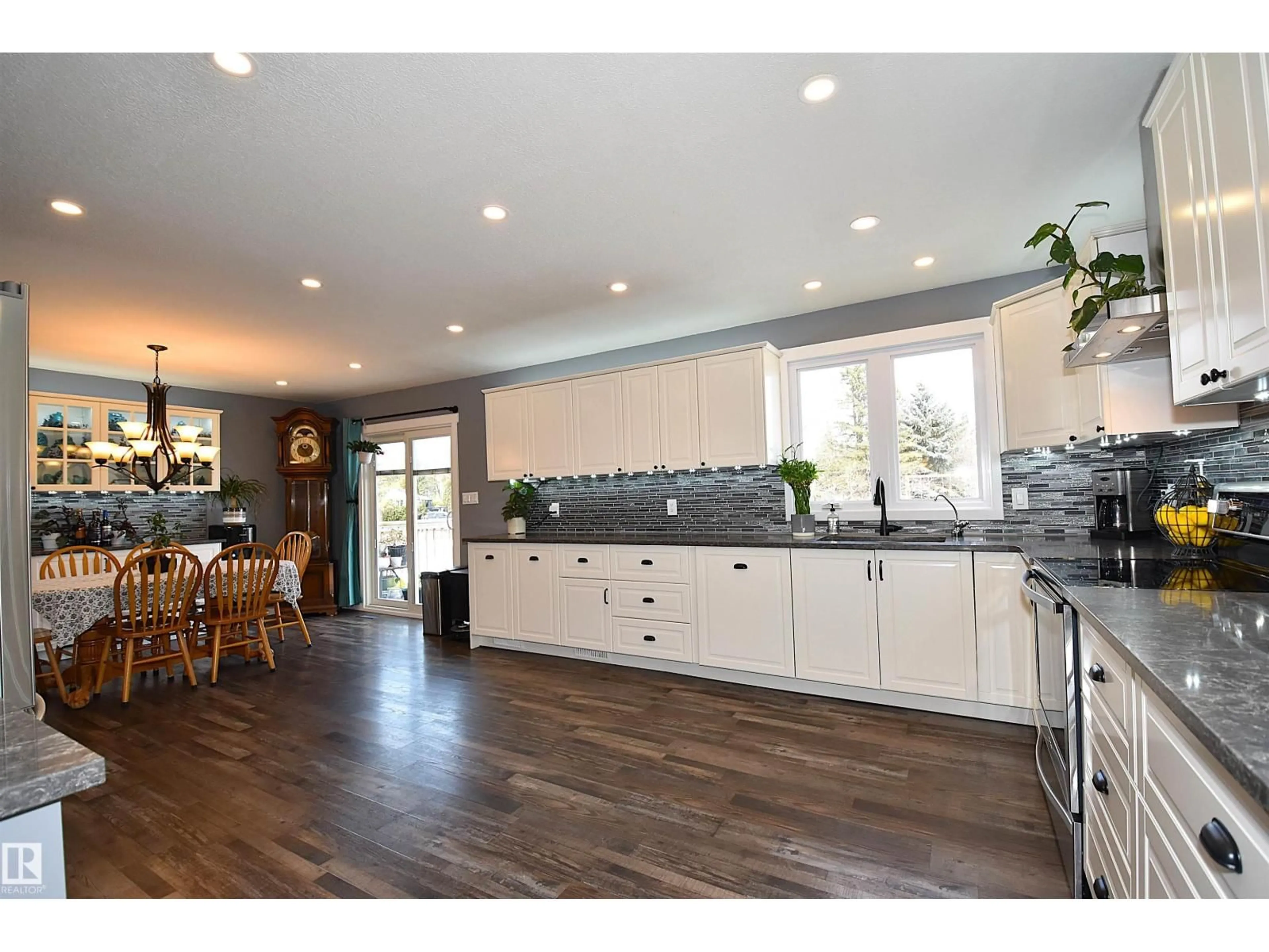 Open concept kitchen, unknown for 116 52212 RGE ROAD 274, Rural Parkland County Alberta T7X3T8