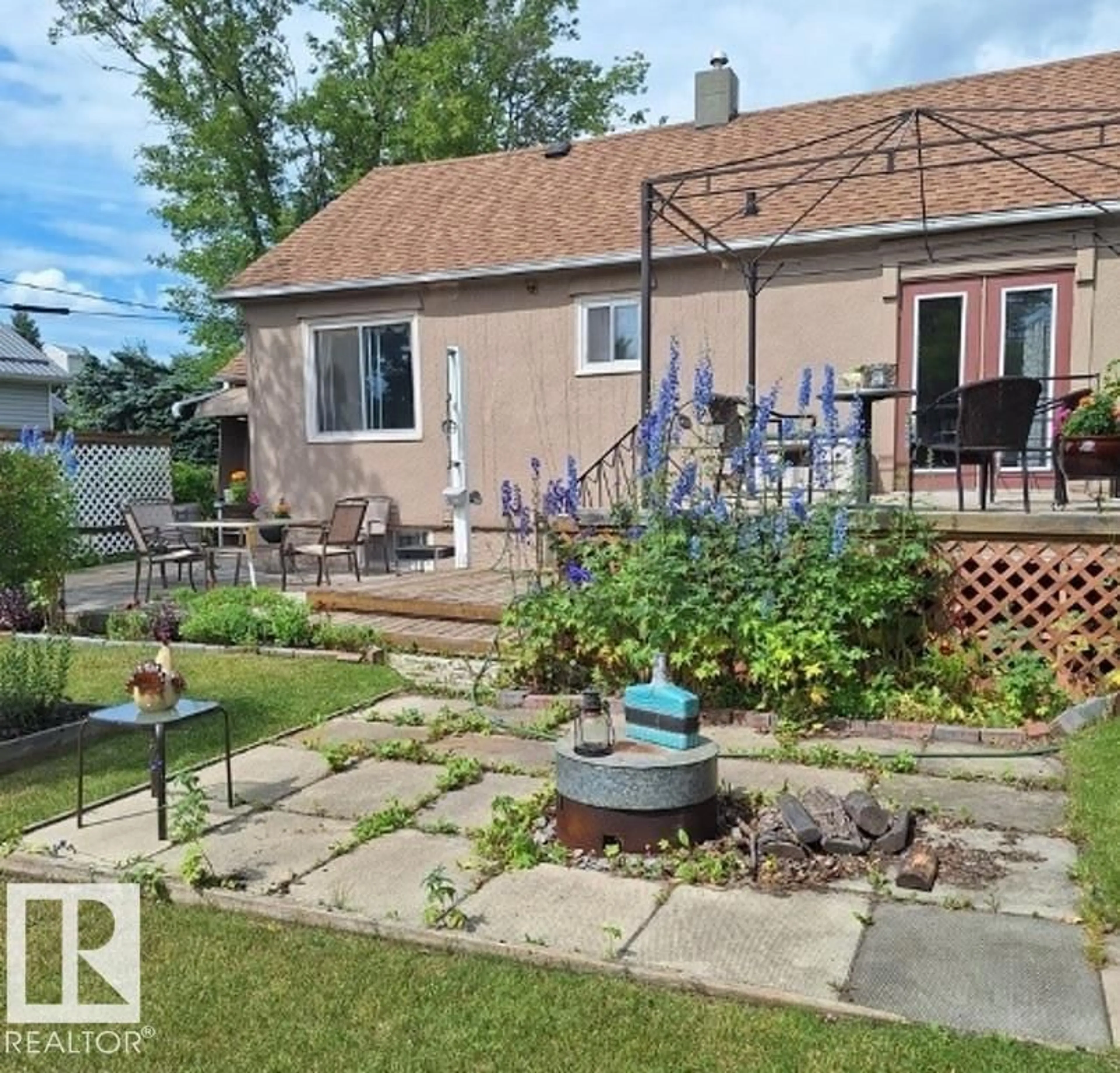 Patio, unknown for 4811 49 AV, Holden Alberta T0B2C0