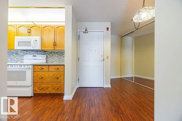 305 - 9926 100 AV, Fort Saskatchewan 2