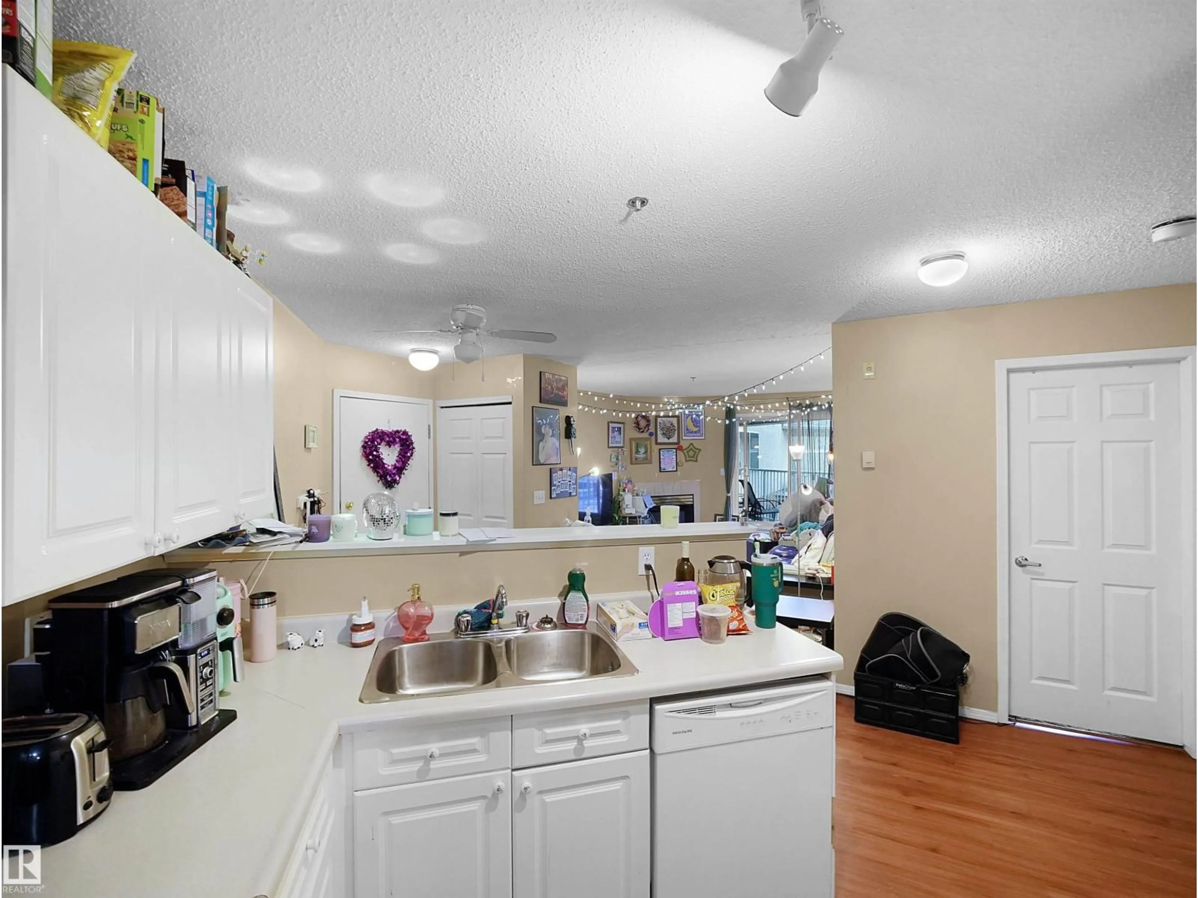 Unknown for #10 - 10331 106 ST, Edmonton Alberta T5J0J2