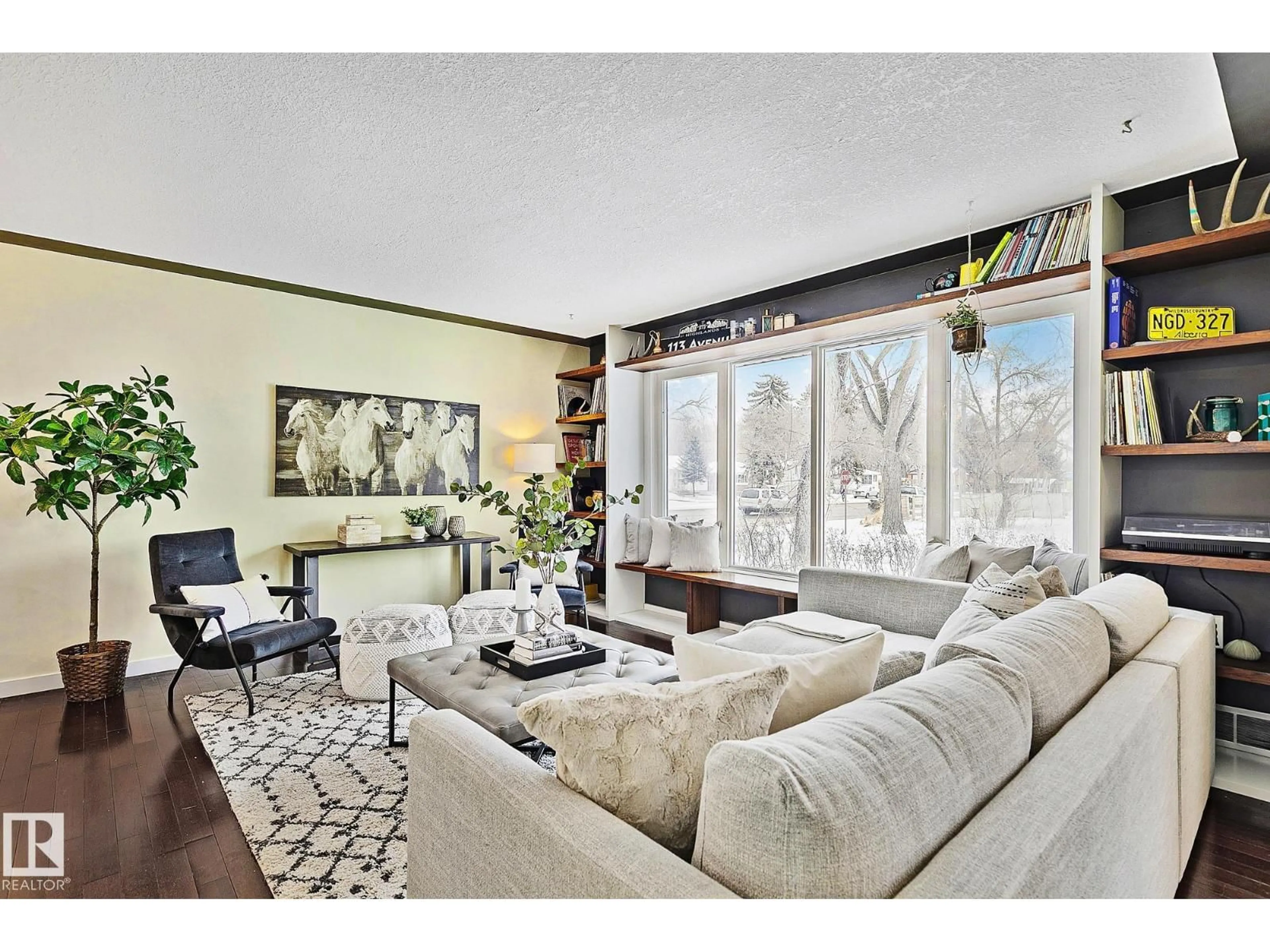 Living room with furniture, unknown for NW - 11334 52 ST, Edmonton Alberta T5W3J1