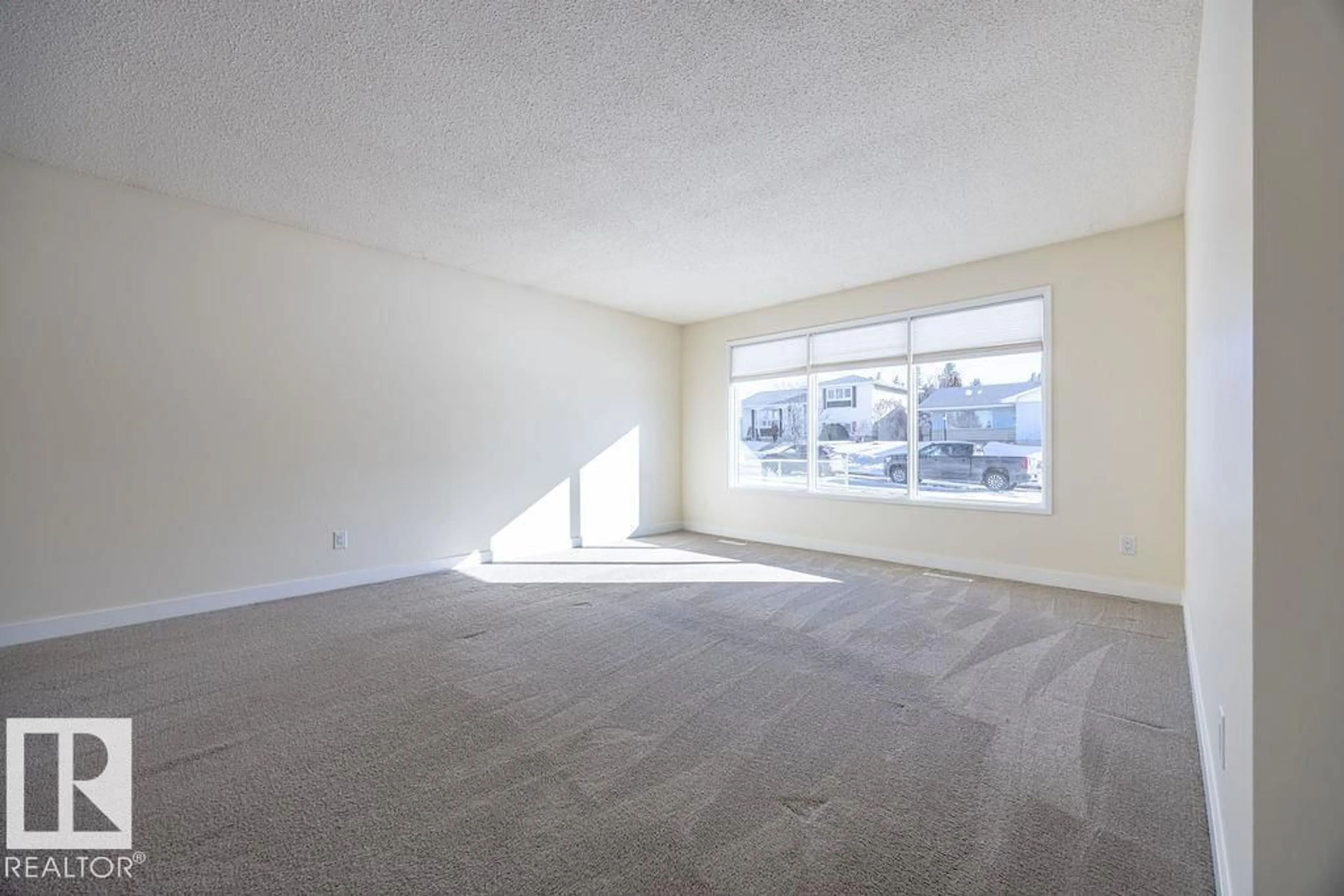 A pic of a room for 14008 83 ST, Edmonton Alberta T5E2X7