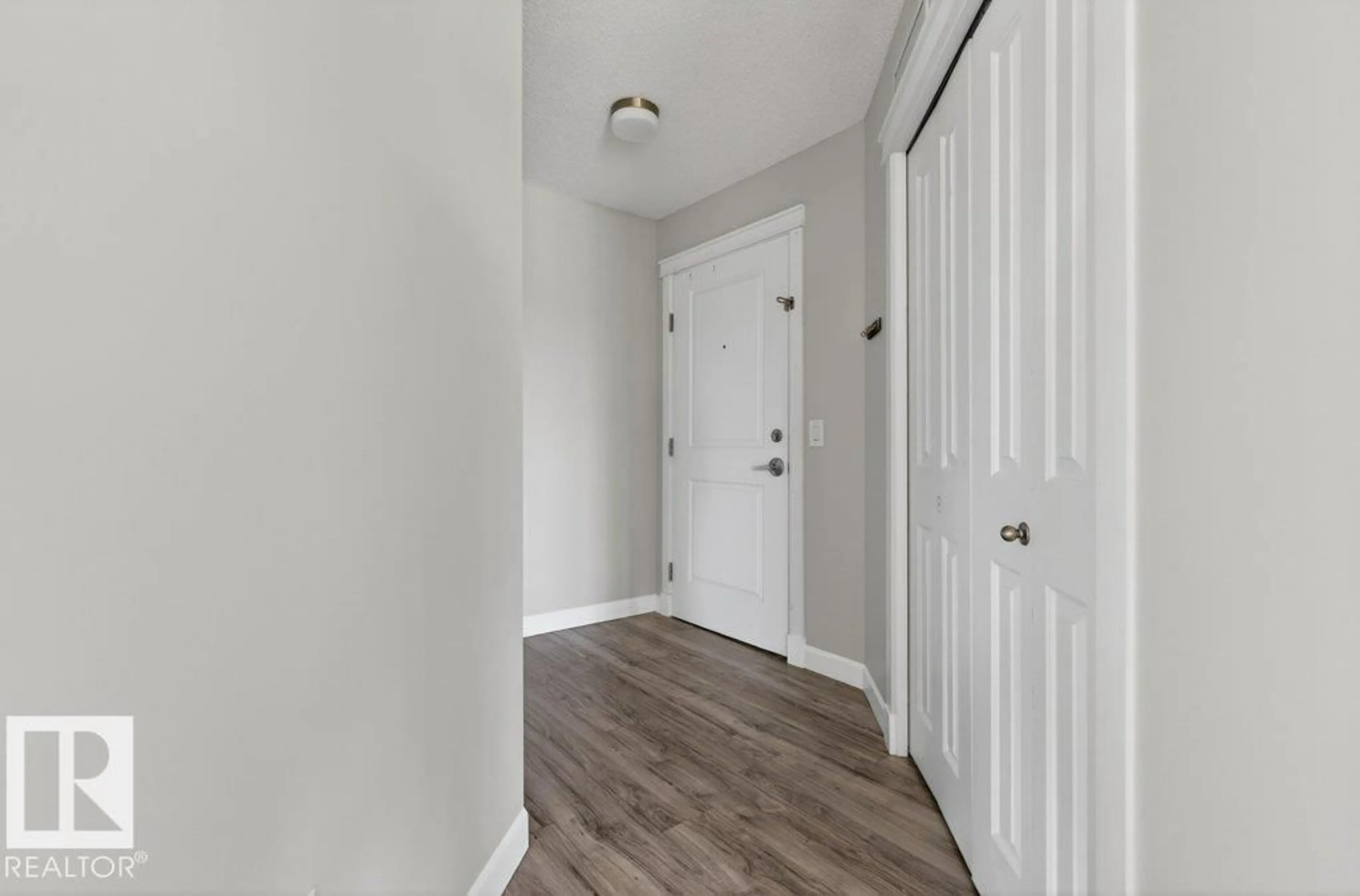 Indoor entryway for #206 - 3719 WHITELAW LN, Edmonton Alberta T6W2C3