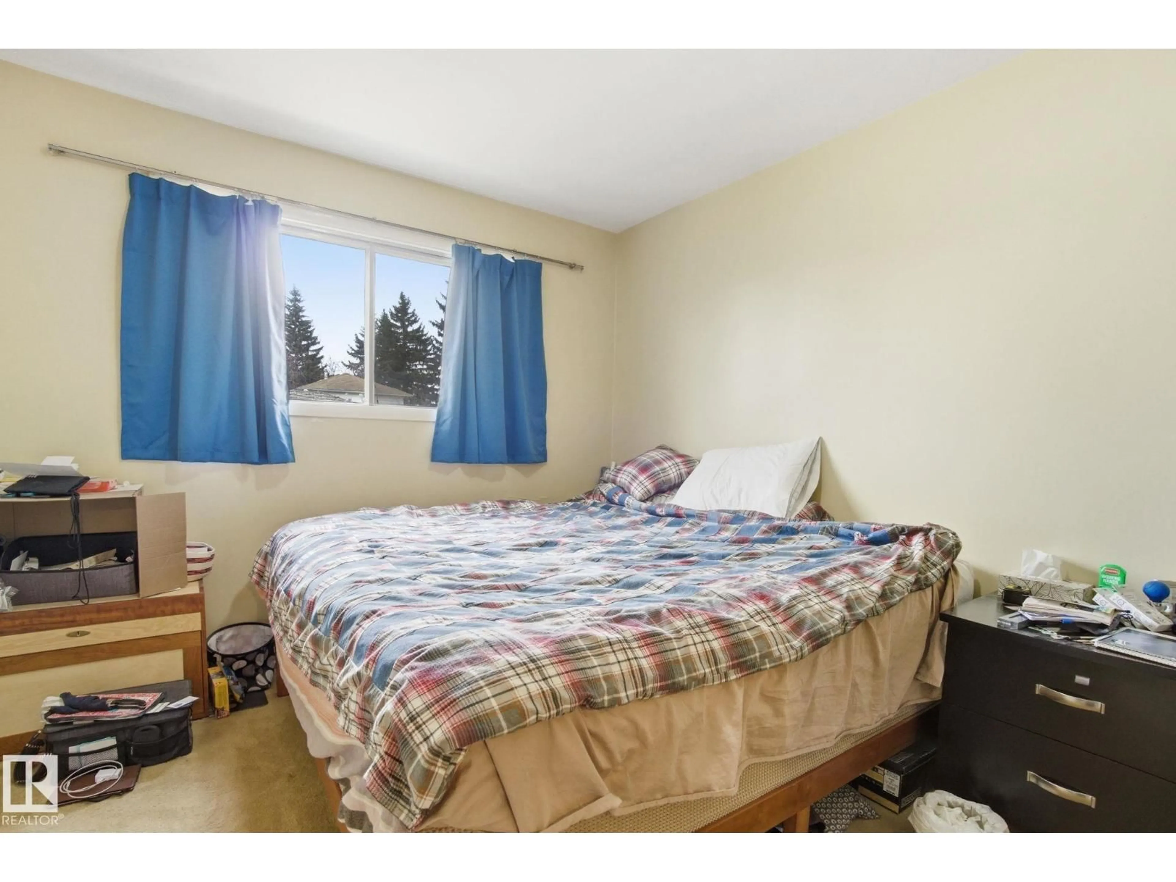 A pic of a room for 8208 73 AV, Edmonton Alberta T6C0C9