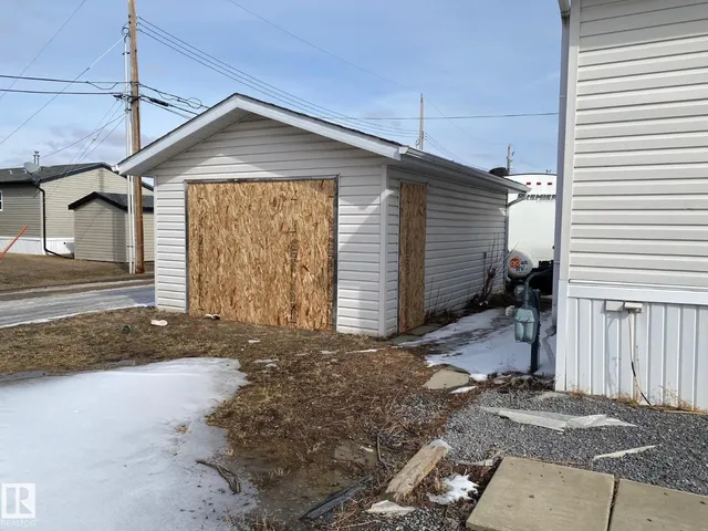 4816 48 AV, Wetaskiwin 2