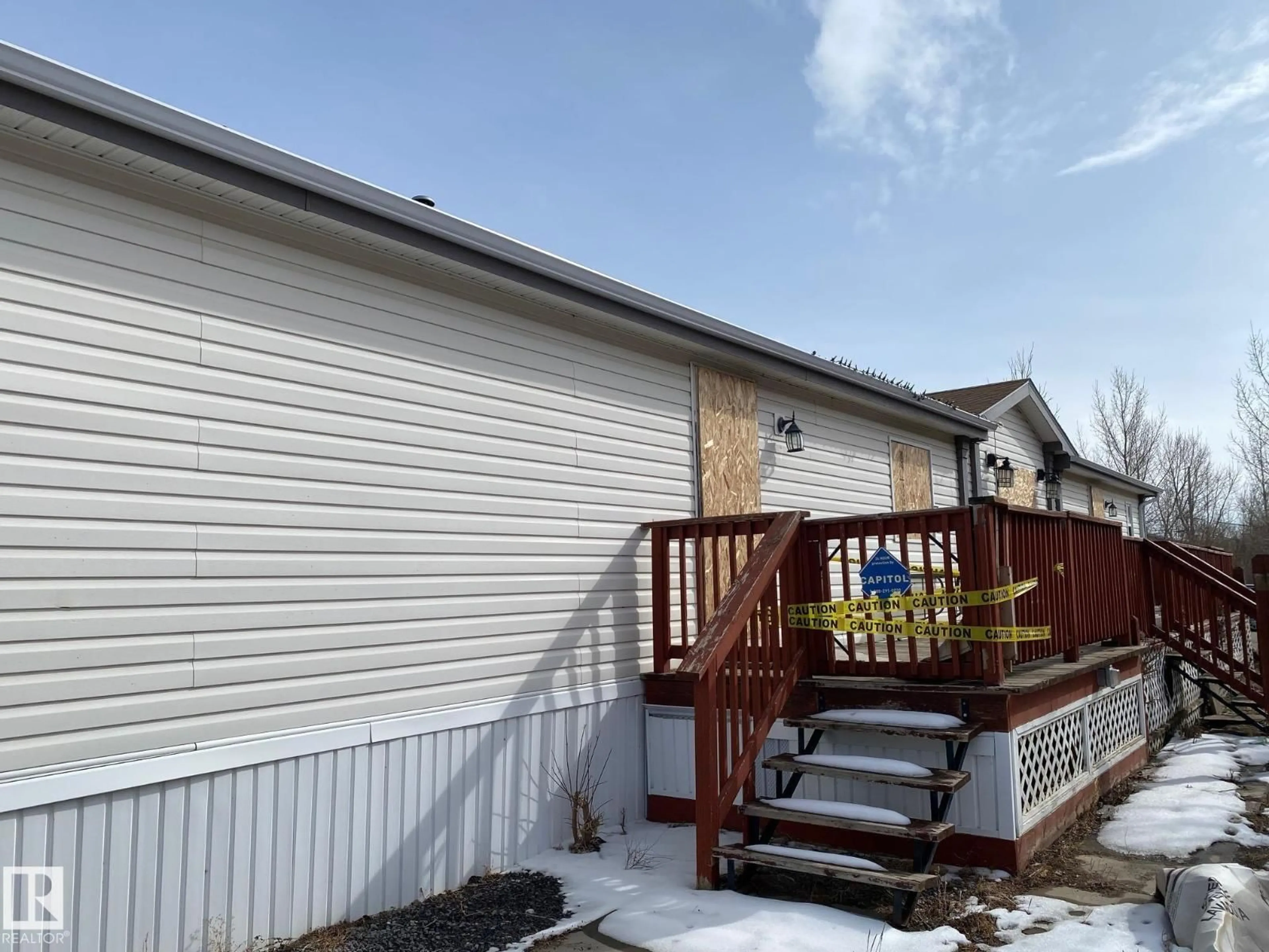 Home with vinyl exterior material, unknown for 4816 48 AV, Wetaskiwin Alberta T9A0E7