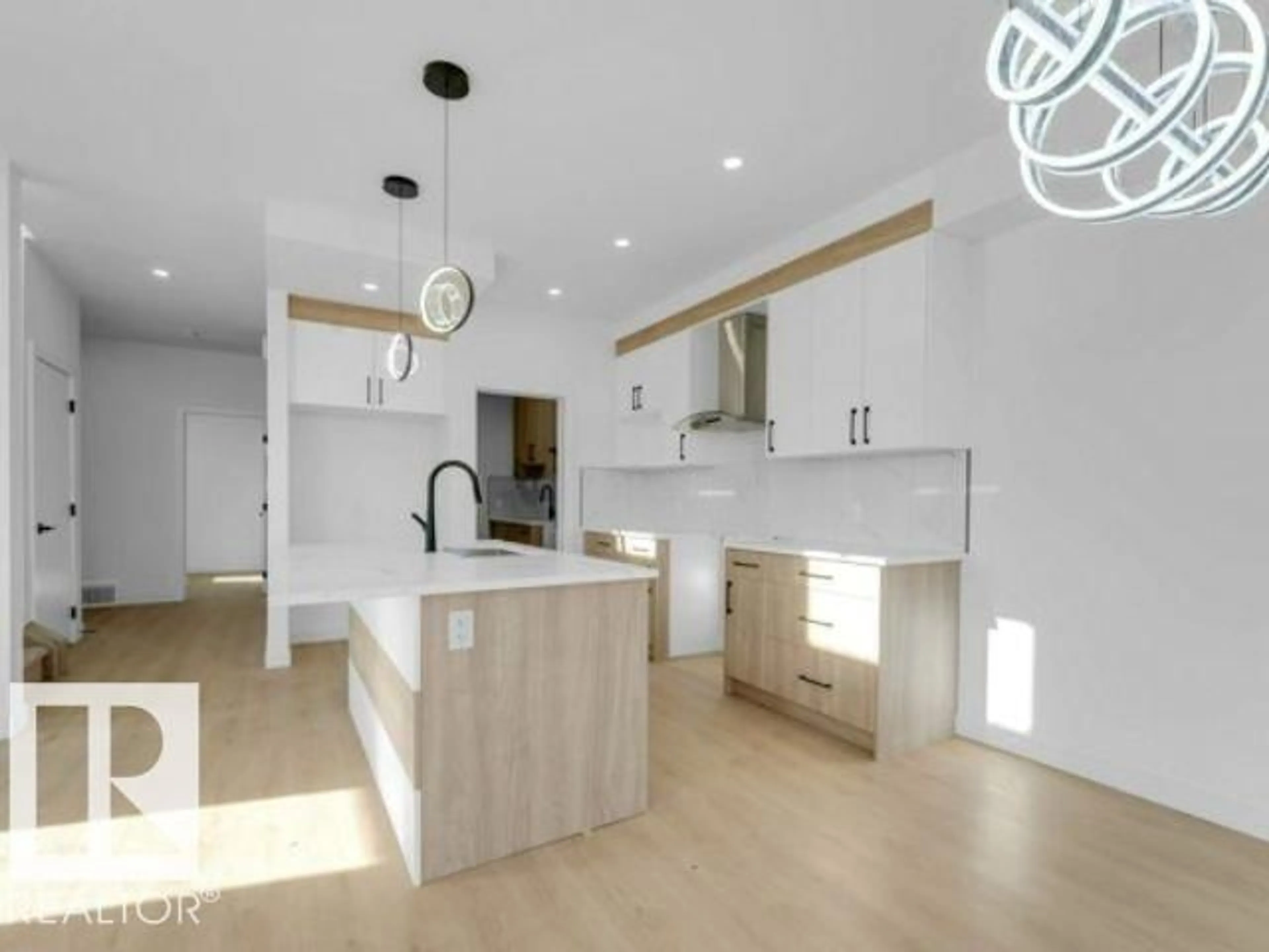 Open concept kitchen, unknown for SW - 8512 MAYDAY RUN RU, Edmonton Alberta T6X1A2