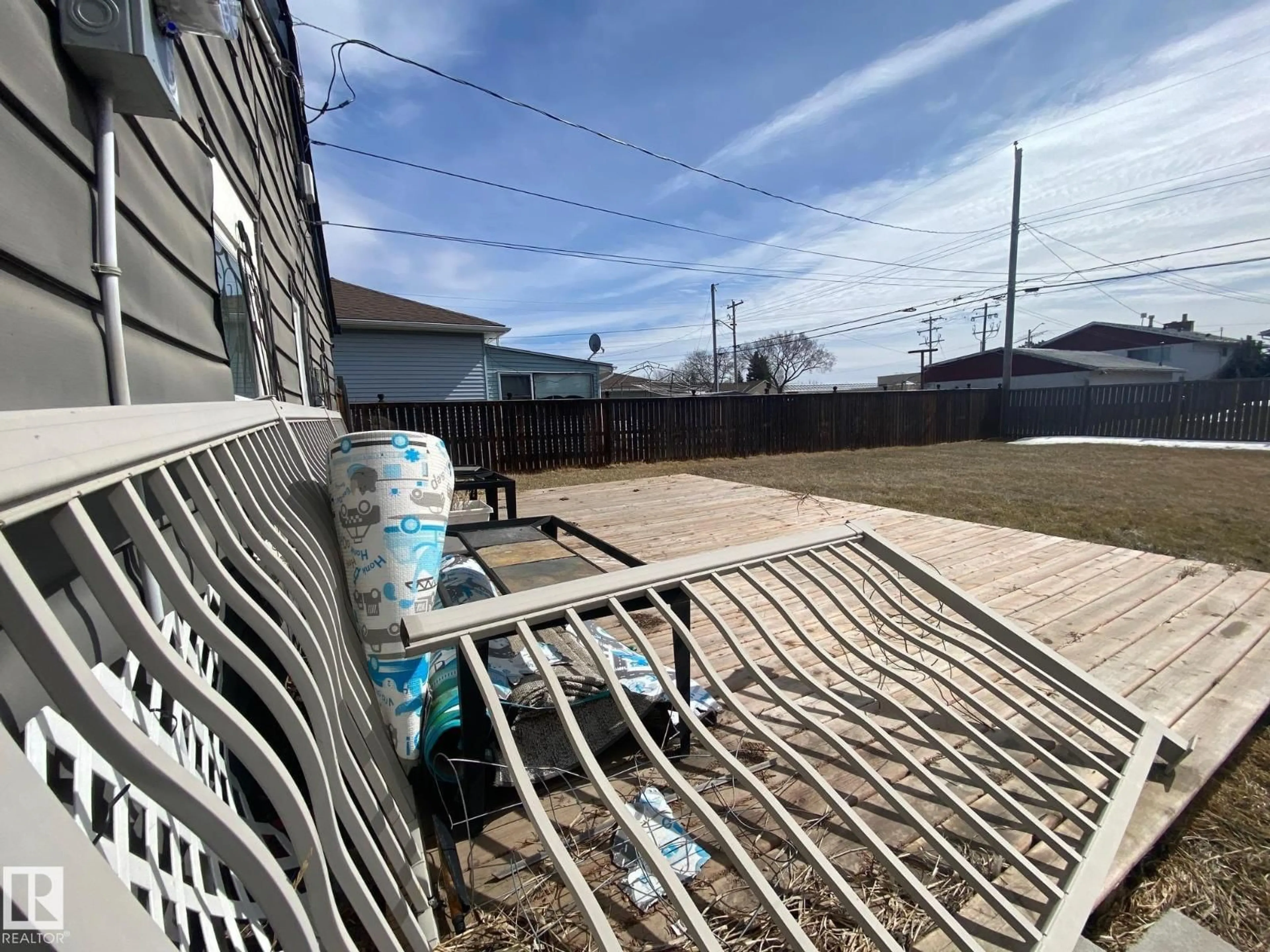 Patio, water/lake/river/ocean view for 4505 53 AV, Wetaskiwin Alberta T9A0Y3