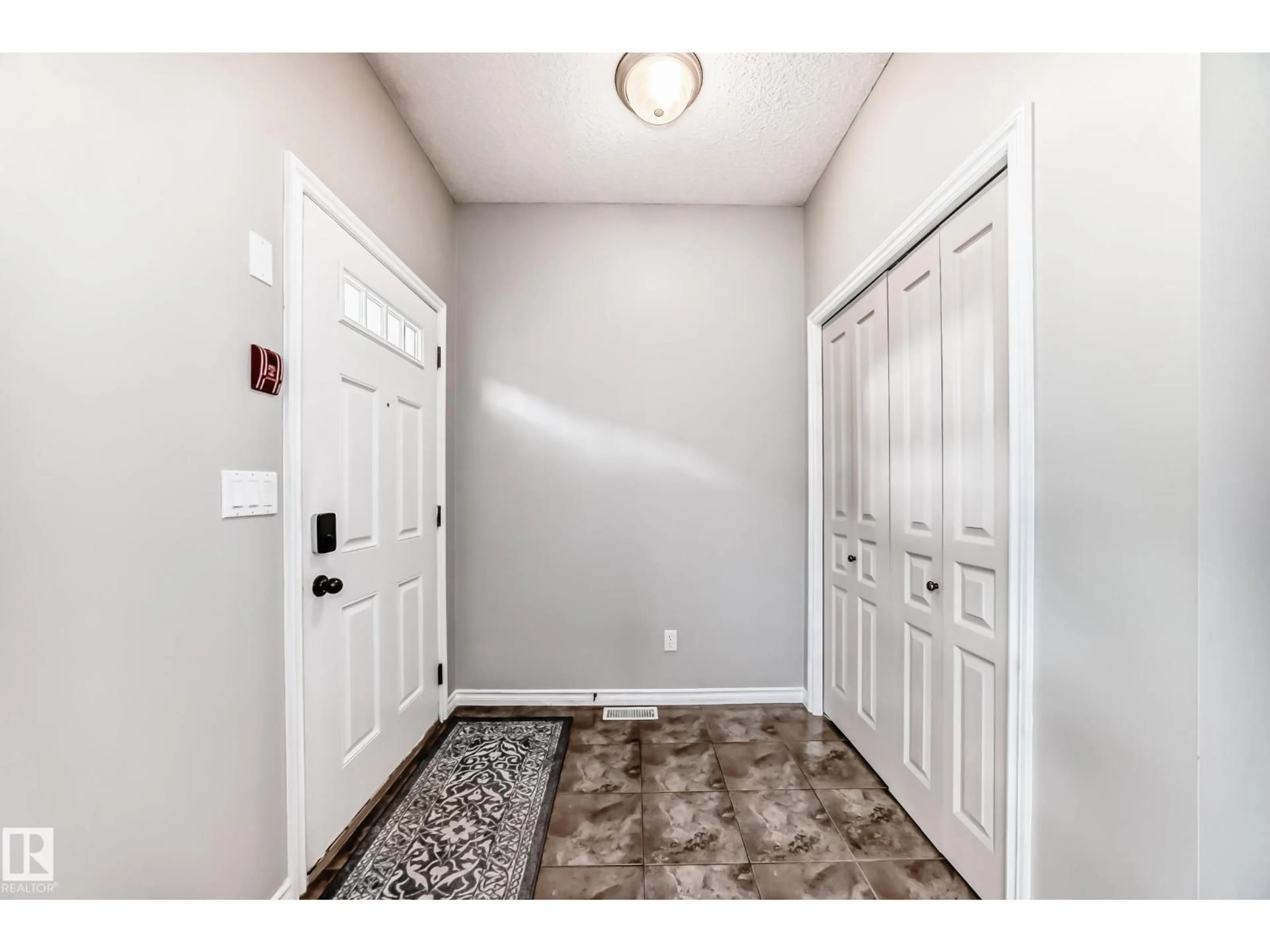 Indoor entryway for #105 - 13825 155 AV, Edmonton Alberta T6V0B8