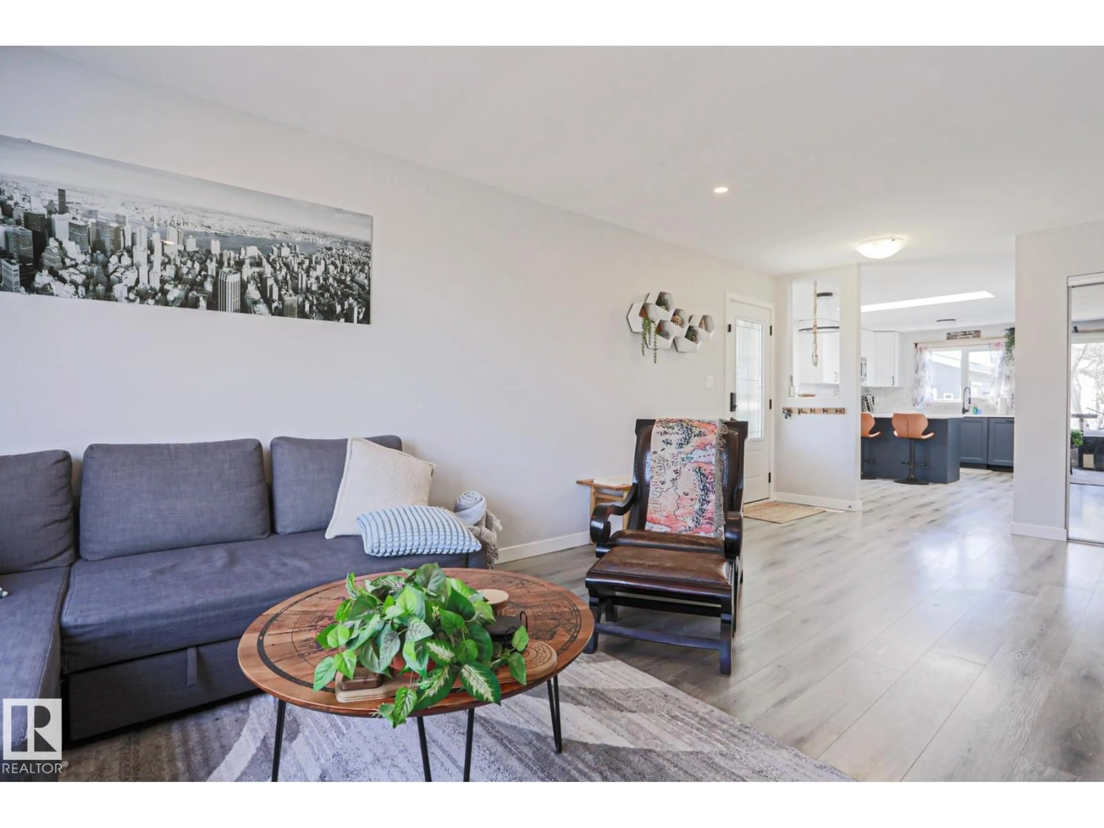 Living room with furniture, unknown for 9809 95, Morinville Alberta T8R1H3