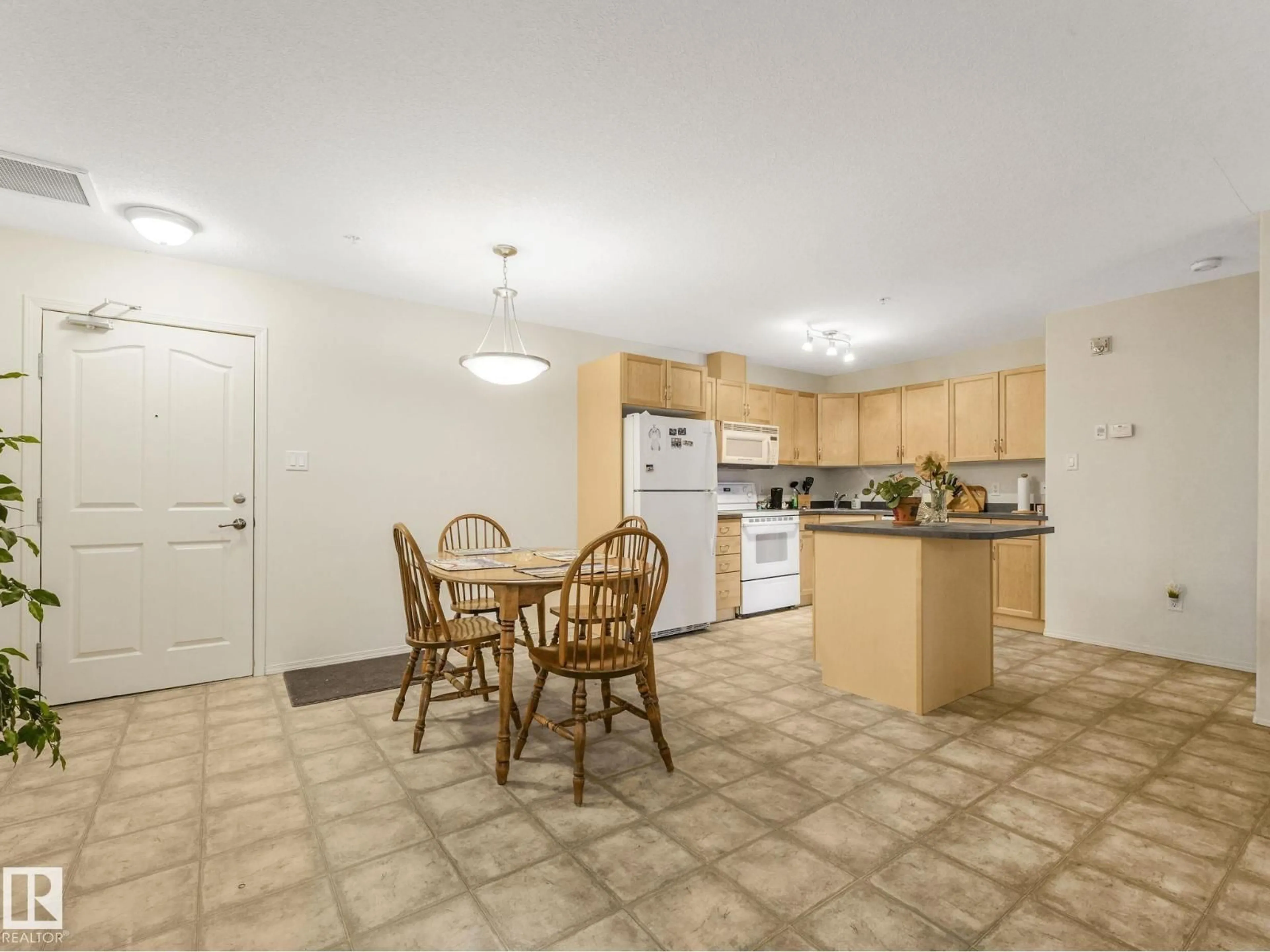 Standard kitchen, unknown for 78A - 115 MCKENNEY AV, St. Albert Alberta T8N7E6