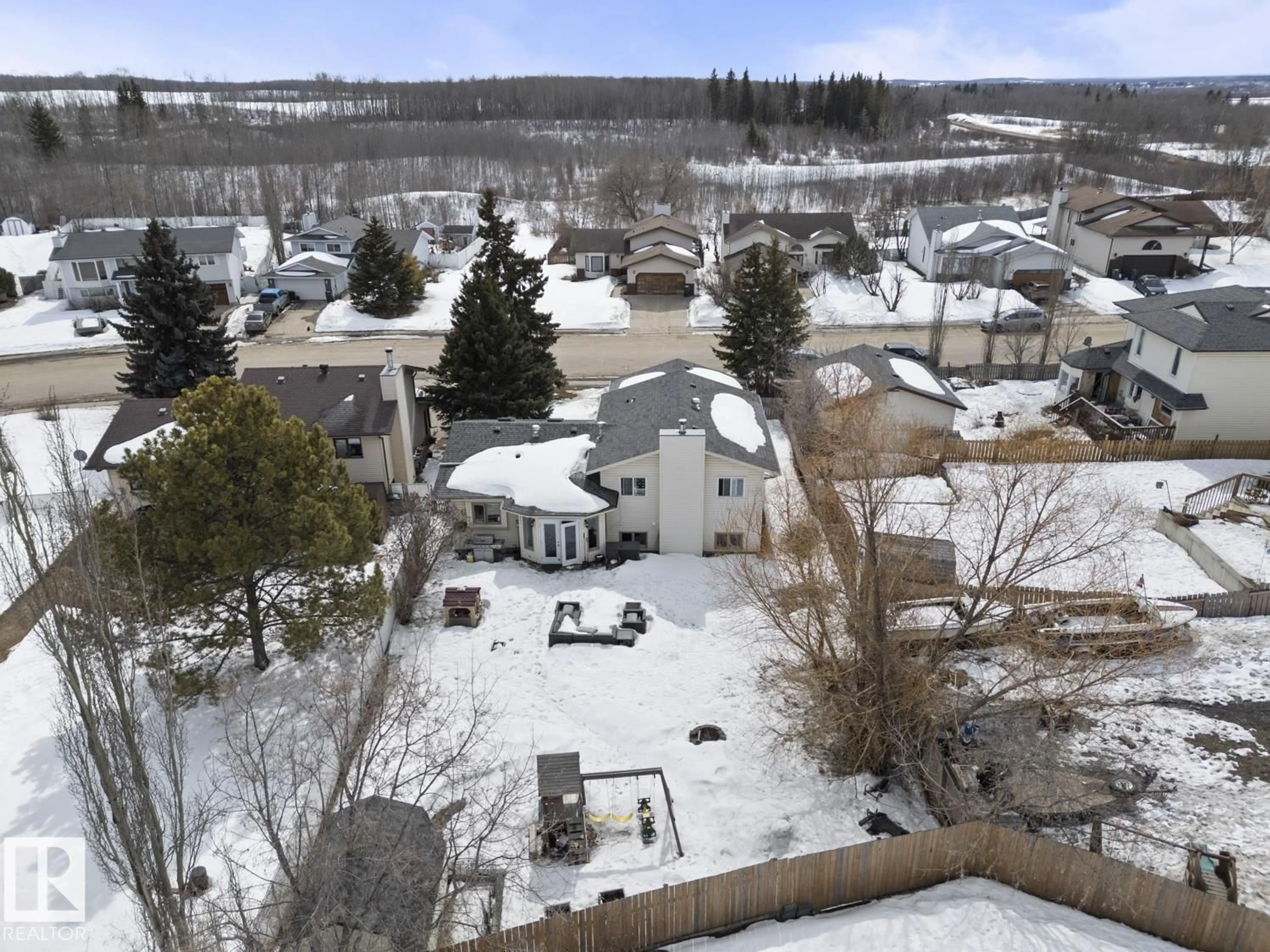 A pic from outside/outdoor area/front of a property/back of a property/a pic from drone, unknown for 5215 44 ST, Cold Lake Alberta T9M1Z7
