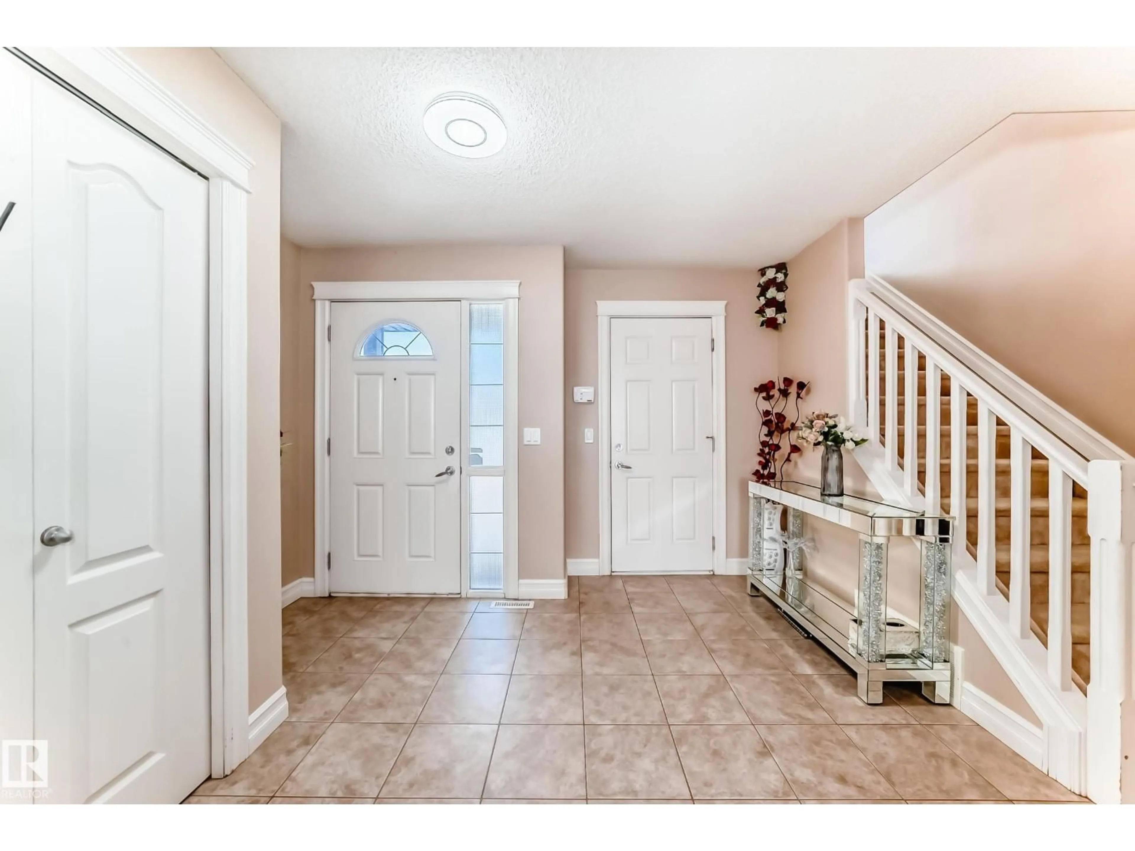 Indoor entryway for 11415 167A AV, Edmonton Alberta T5X0A7