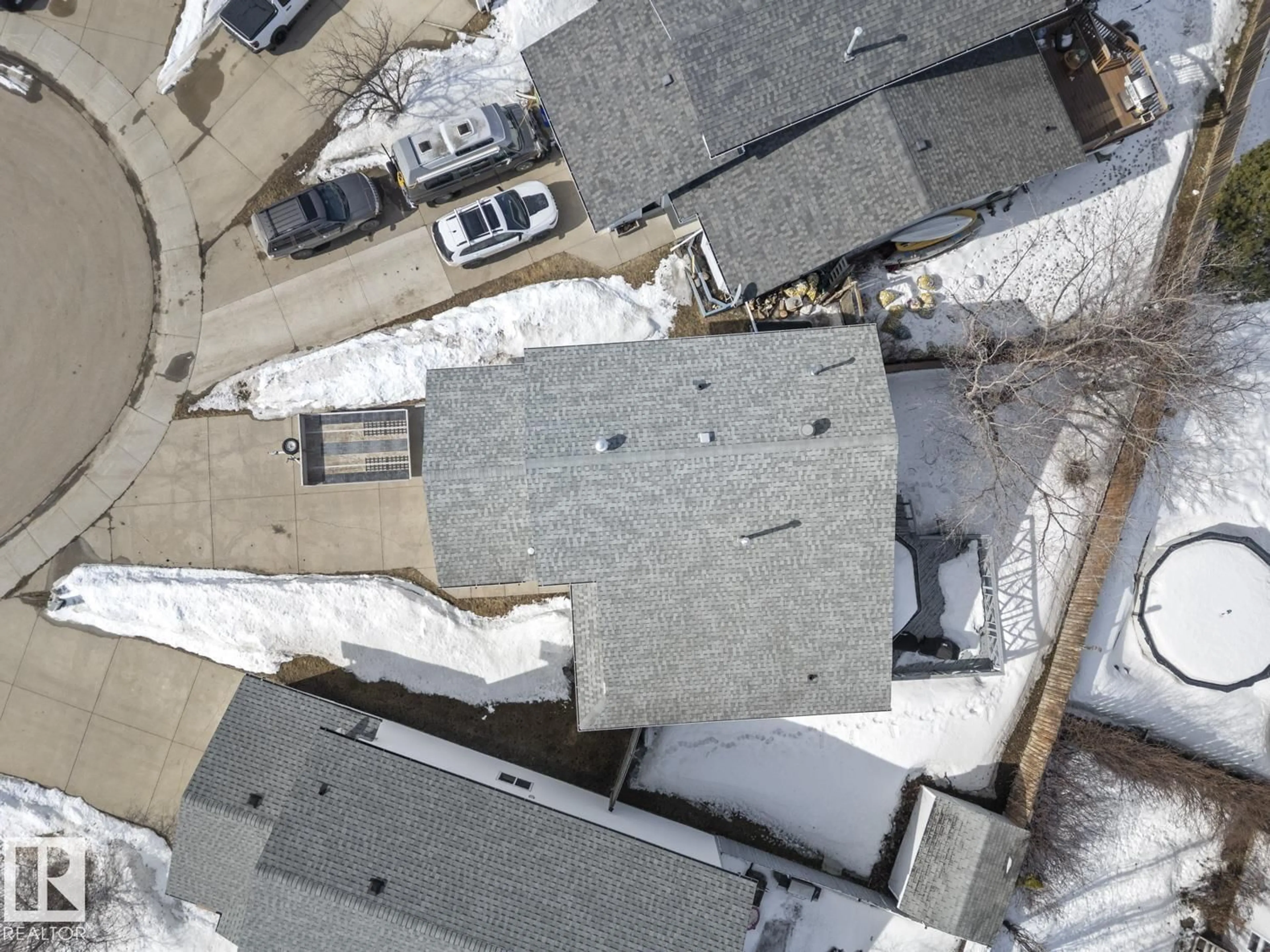 A pic from outside/outdoor area/front of a property/back of a property/a pic from drone, street for 7 SAMMUT PL, Cold Lake Alberta T9M1L5