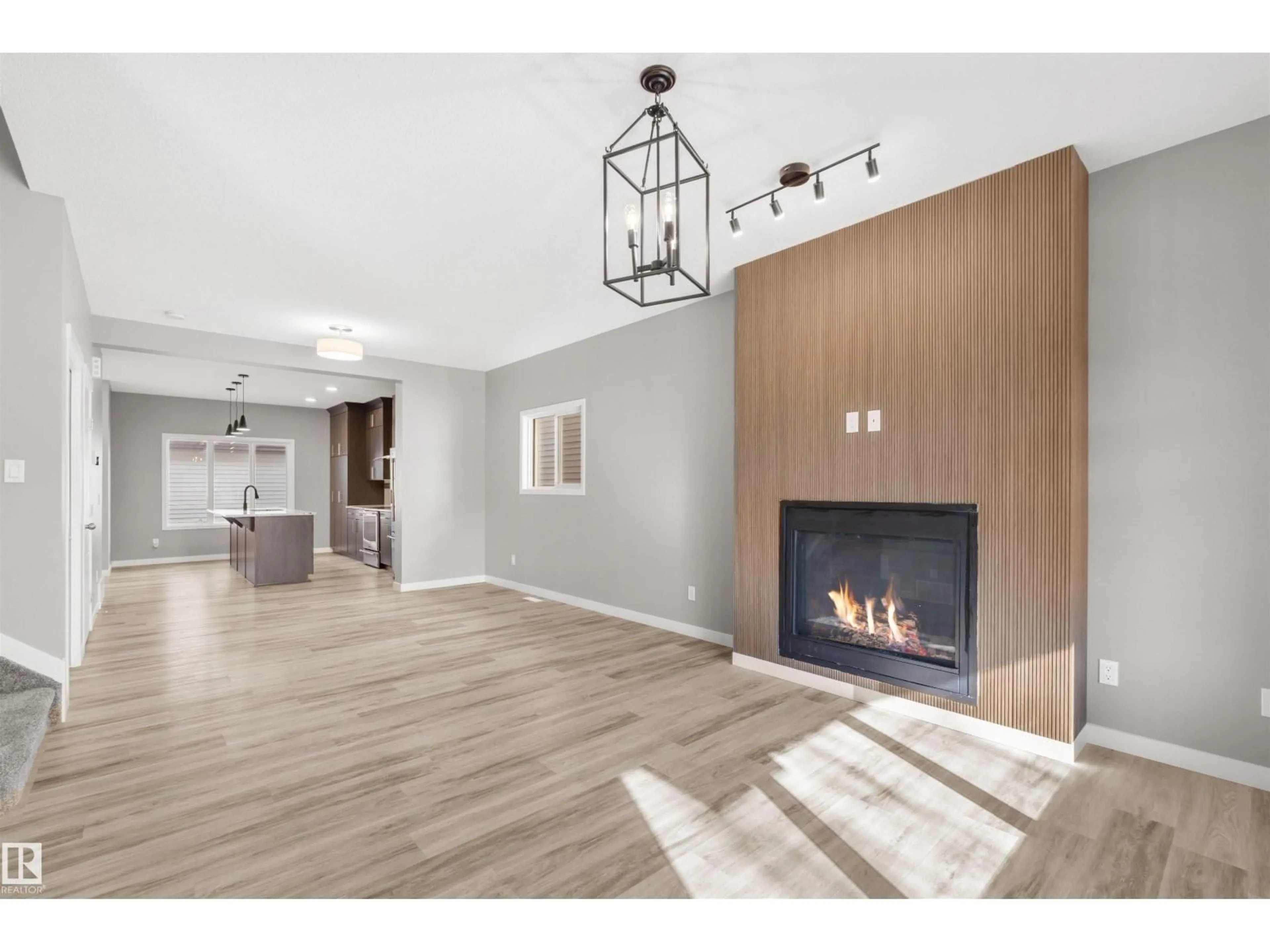 Unknown for 4016 ALLAN CR, Edmonton Alberta T6W2K2