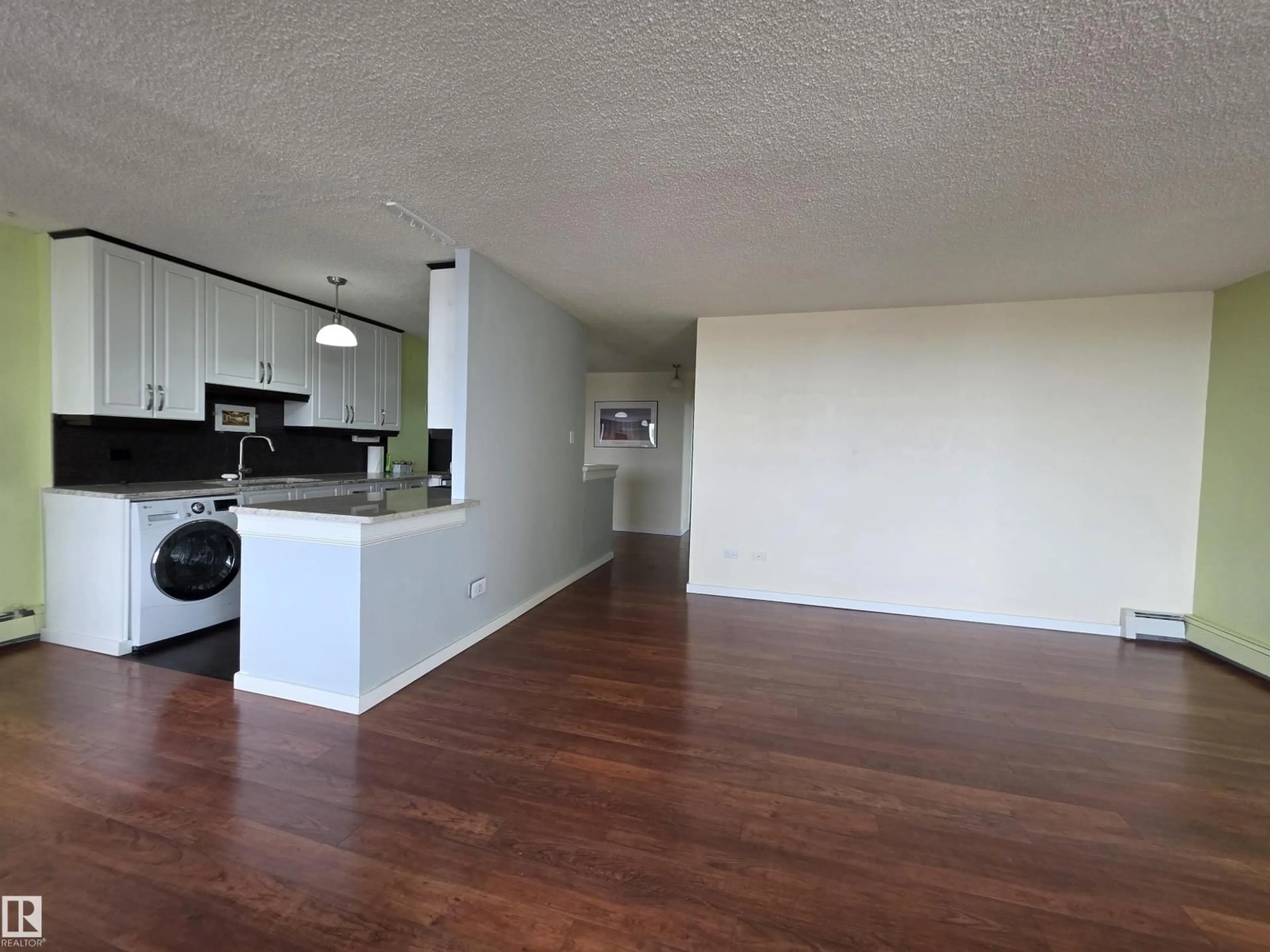 A pic of a room for 1201 - 10135 SASKATCHEWAN DR NW, Edmonton Alberta T6E4Y9