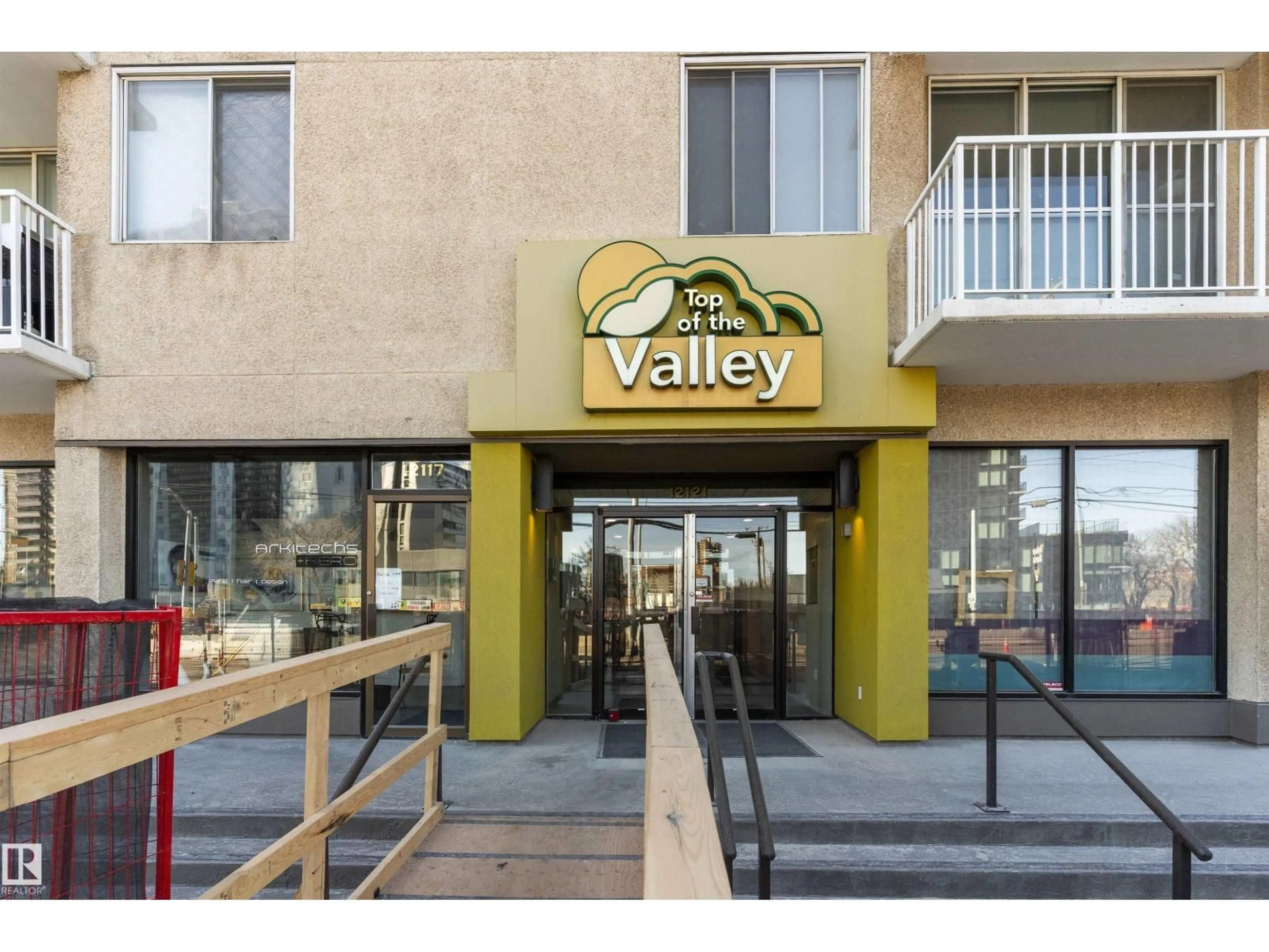 Lobby for 1002 - 12121 JASPER AV, Edmonton Alberta T5N3X7