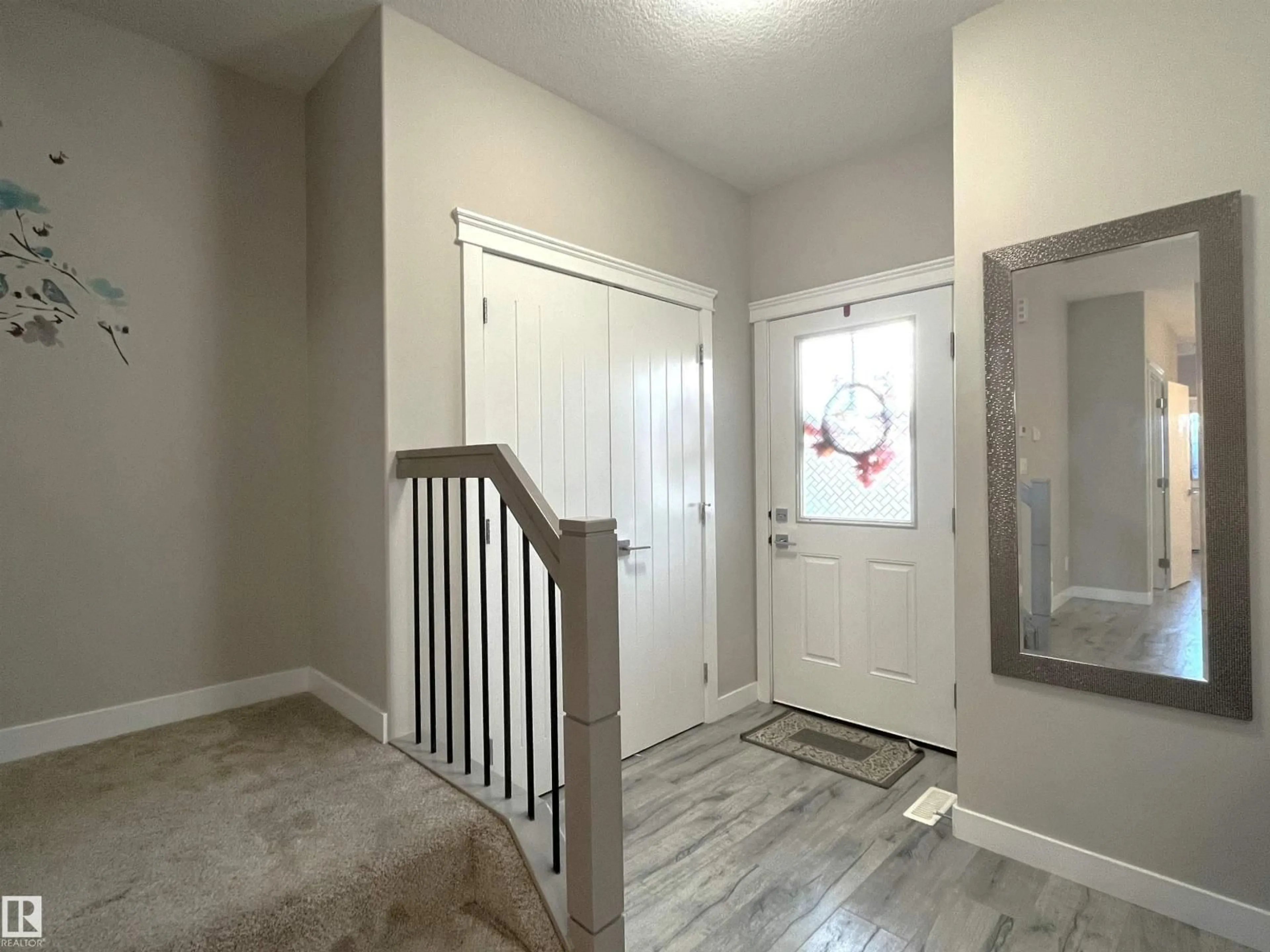 Indoor entryway for 729 BERG LO, Leduc Alberta T9E1G8