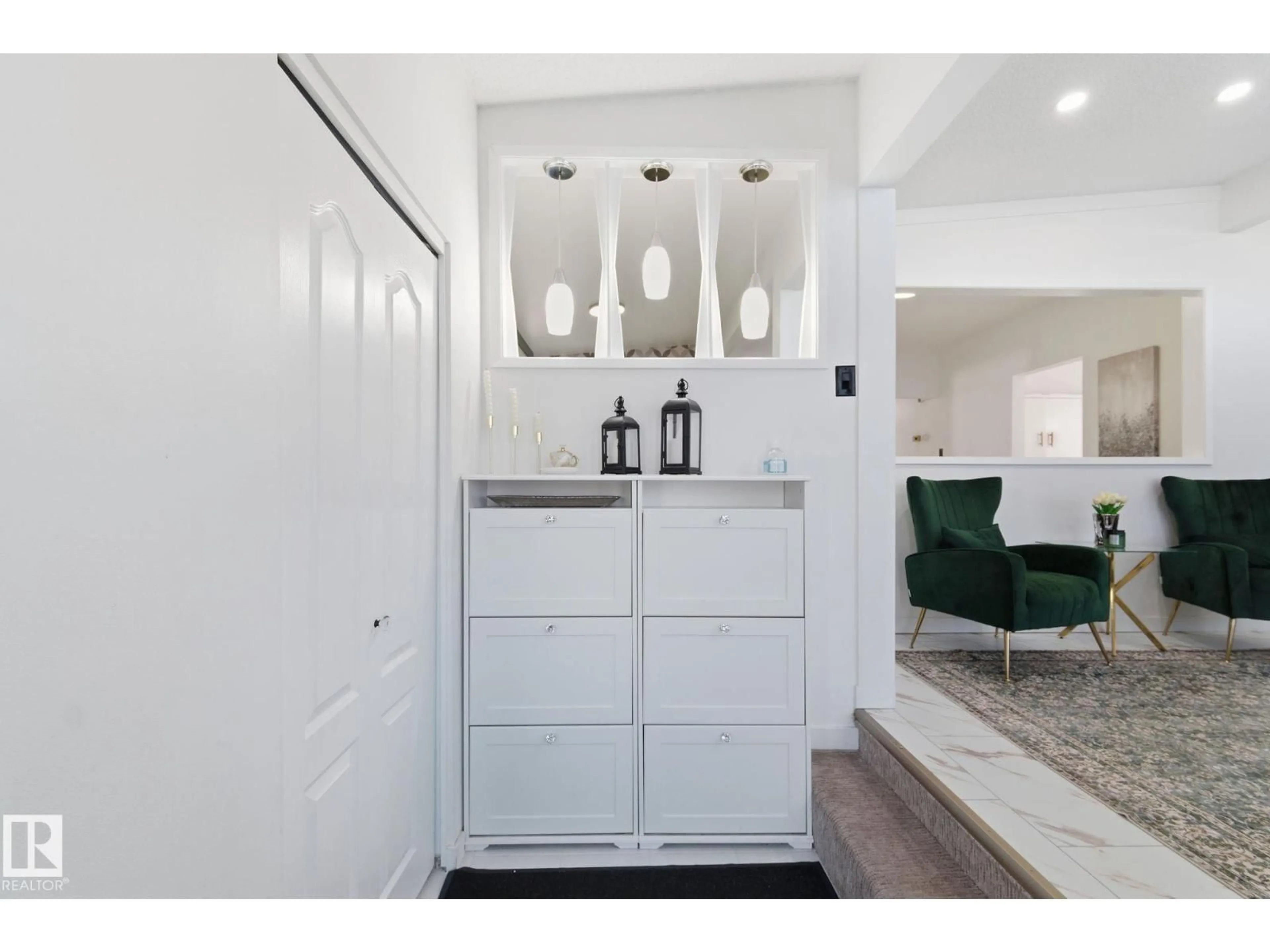 Indoor entryway for 8043 135 AV, Edmonton Alberta T5C2H3