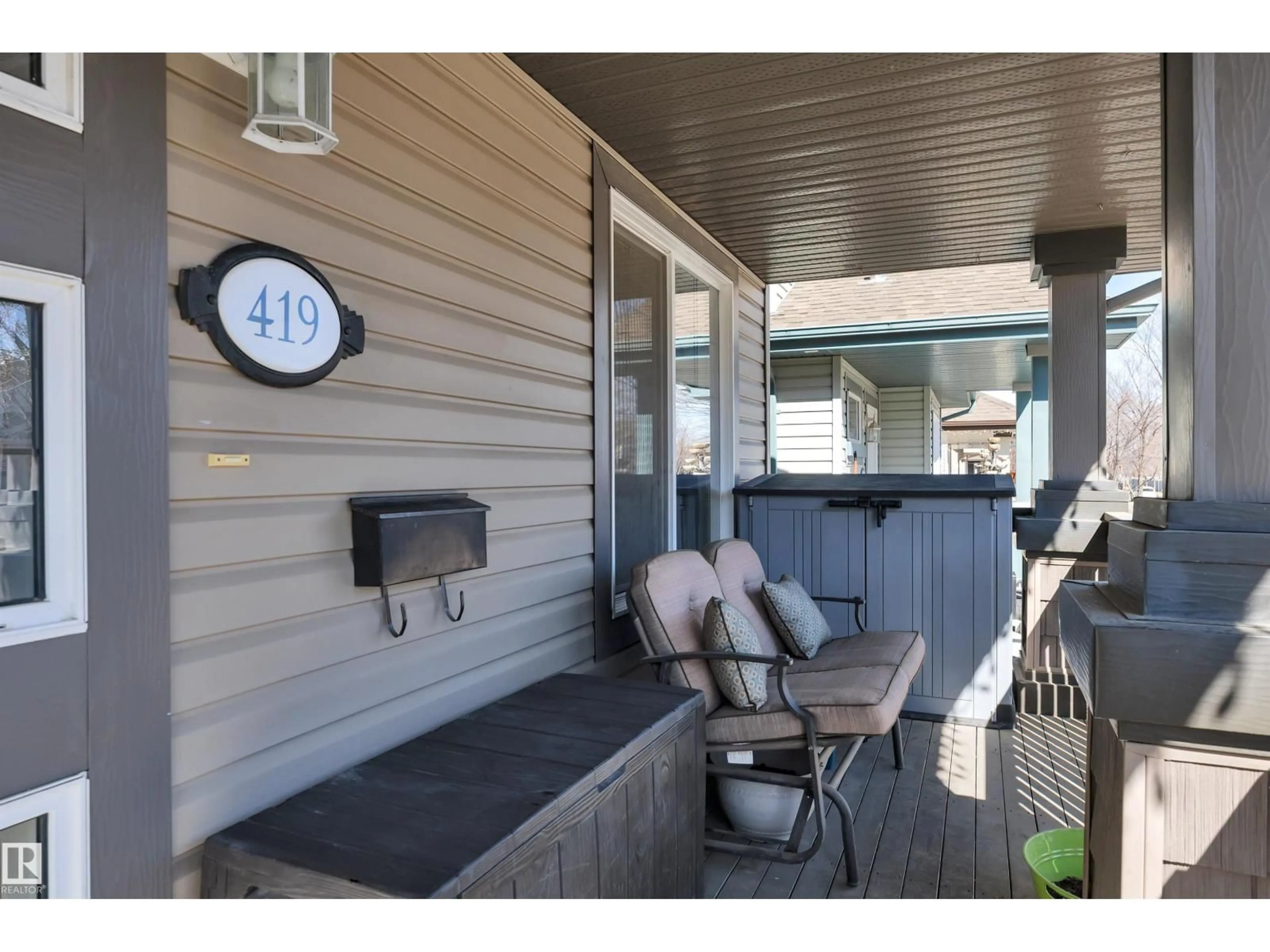 Patio, street for 419 HEMINGWAY RD, Edmonton Alberta T6M0J8