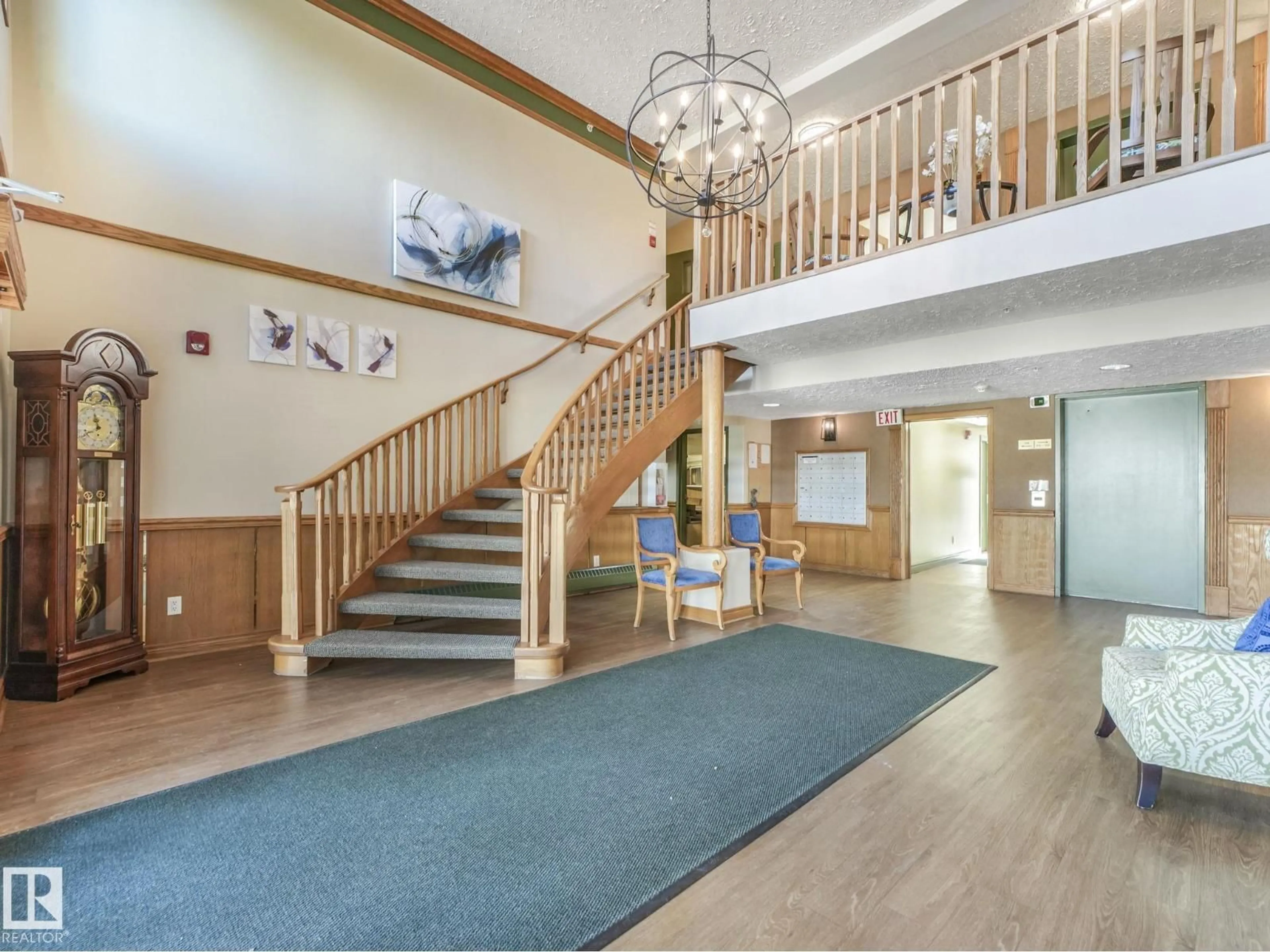 Indoor foyer for 10 - 210 IRONWOOD PT, St. Albert Alberta T8N6W4